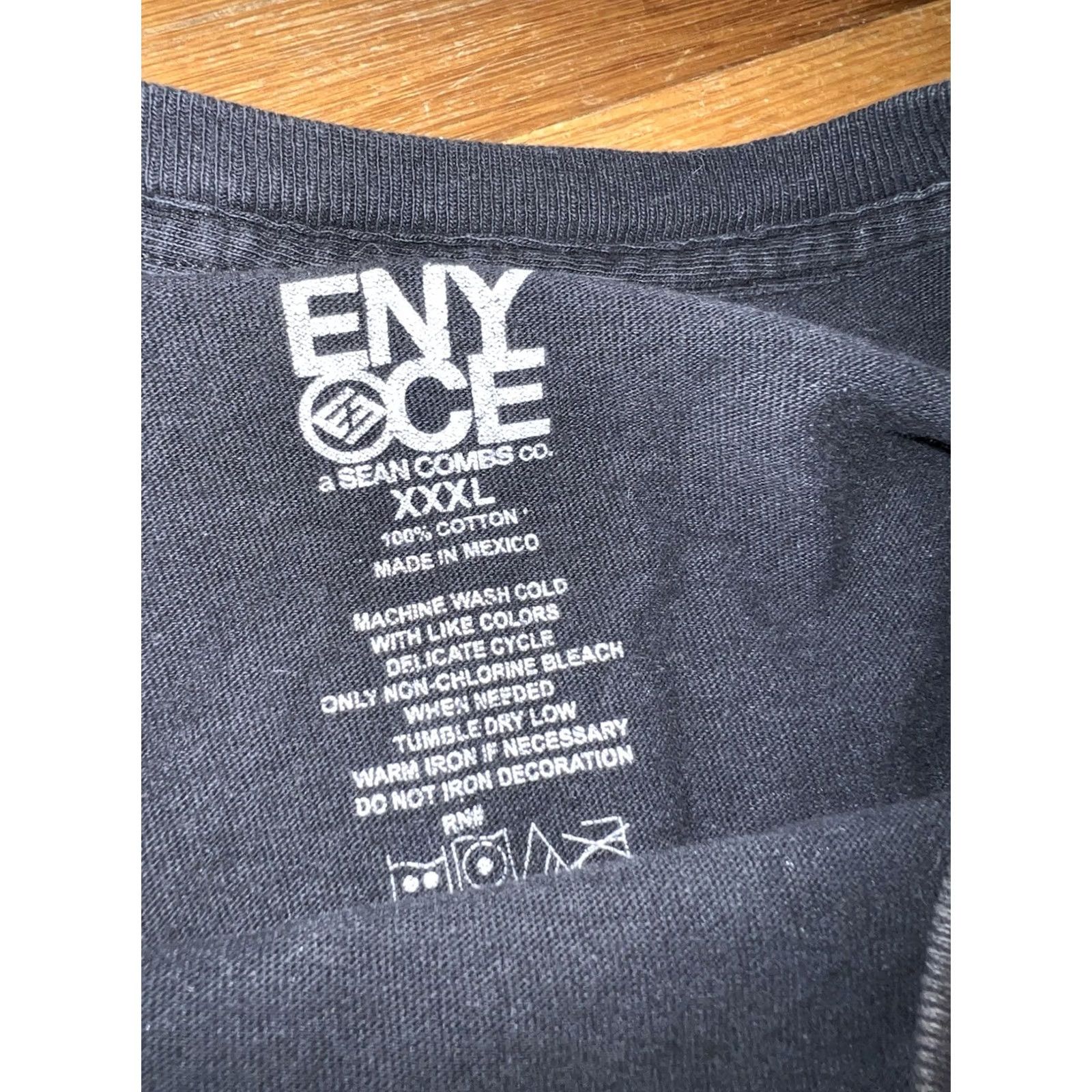 Enyce VINTAGE Enyce T Shirt Men’s 3XL Black City Lights Night Designer Mens Size US XXL / EU 58 / 5 - 5 Thumbnail