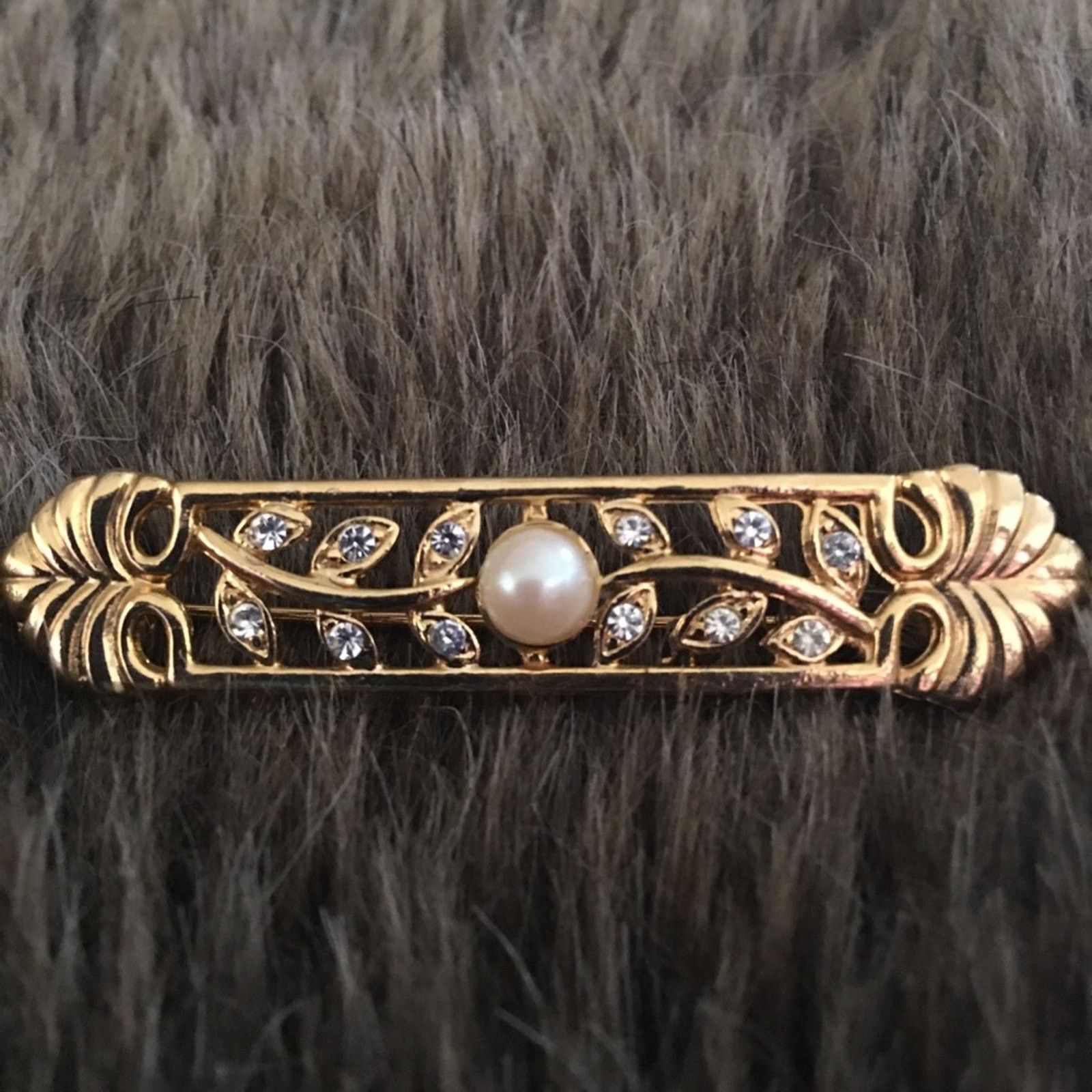 Vintage Vintage 80s gold rhinestone pearl collar pin Size ONE SIZE - 1 Thumbnail