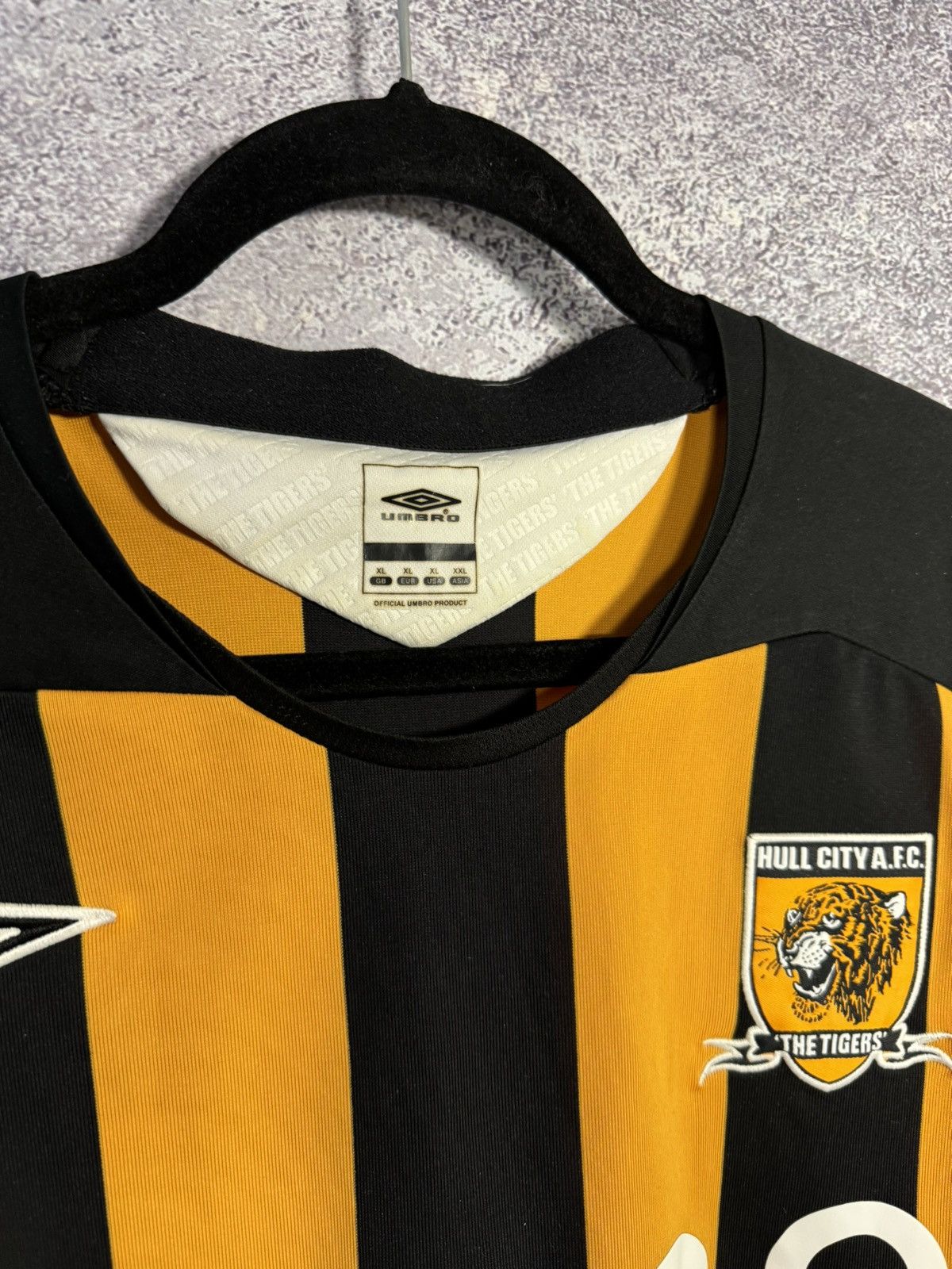 Umbro × Vintage Vintage Hull City AFC 2008/09 Umbro Jersey XL size Size US XL / EU 56 / 4 - 5 Thumbnail