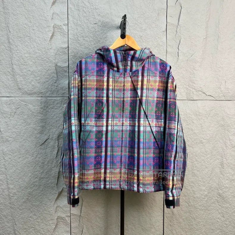 Louis Vuitton Louis Vuitton Colorful neon printed hooded jacket Size US S / EU 44-46 / 1 - 1 Thumbnail