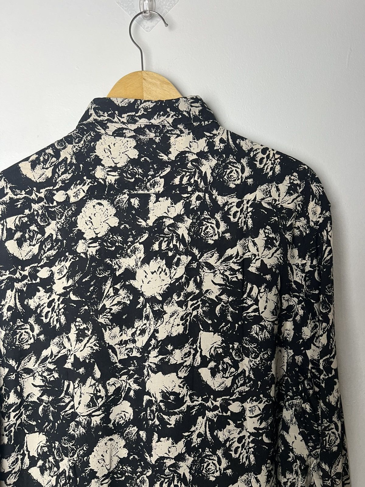 Saint Laurent Paris Saint Laurent Floral Silk Shirt Size US L / EU 52-54 / 3 - 5 Thumbnail