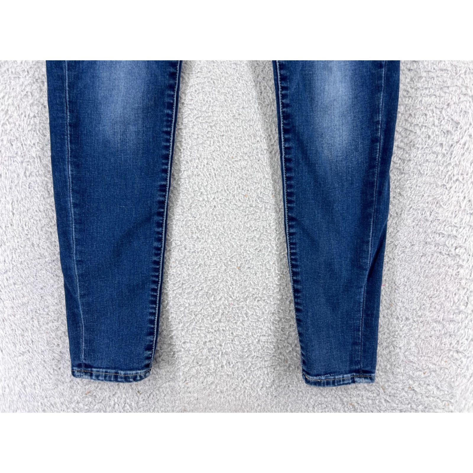 Levi's Levi's Jeans Womens 26 Blue Denim Skinny Stretch 26x30 Regular 5-Pocket Design Light Blue Vintage No N/A Size 26" / US 2 / IT 38 - 5 Thumbnail