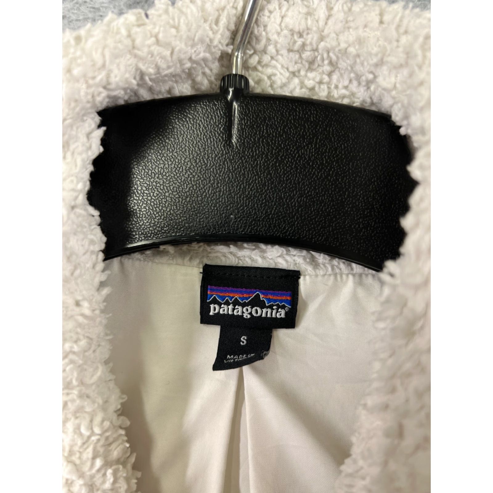 Patagonia Patagonia Vest Womens Small White 100% Polyester Fleece Full Zip Deep Pile Size S / US 4 / IT 40 - 3 Thumbnail