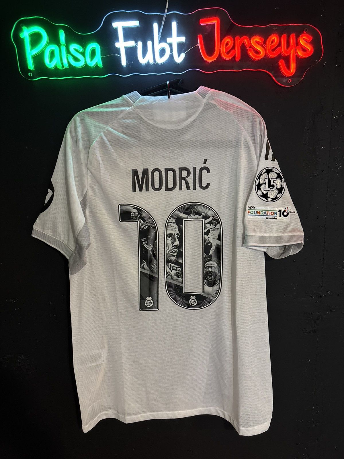 Adidas Real Madrid Modric #10 Player Version TRIBUTE Size US XXL / EU 58 / 5 - 2 Thumbnail