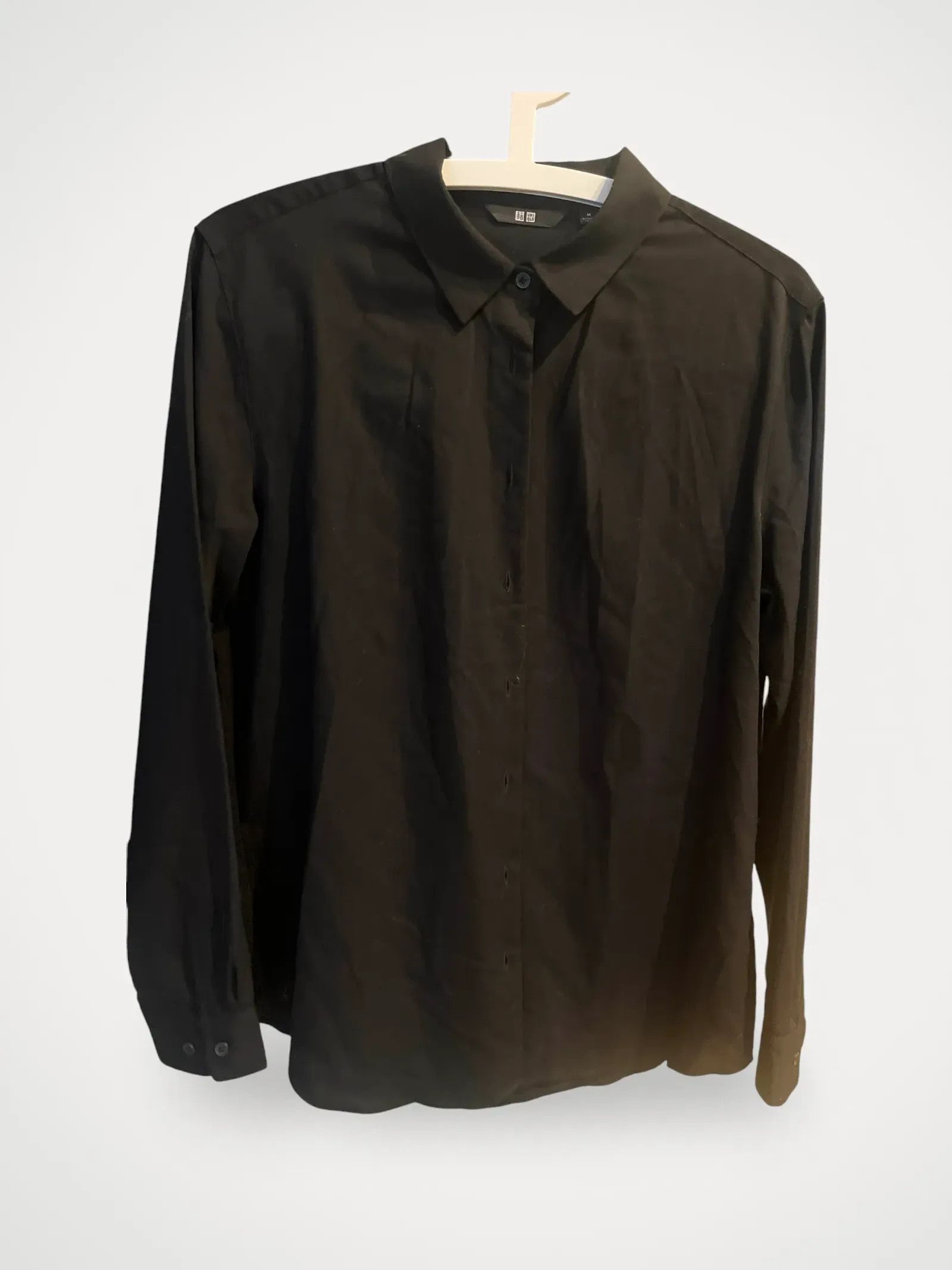Uniqlo Uniqlo Shirt Size M / US 6-8 / IT 42-44 - 1 Thumbnail