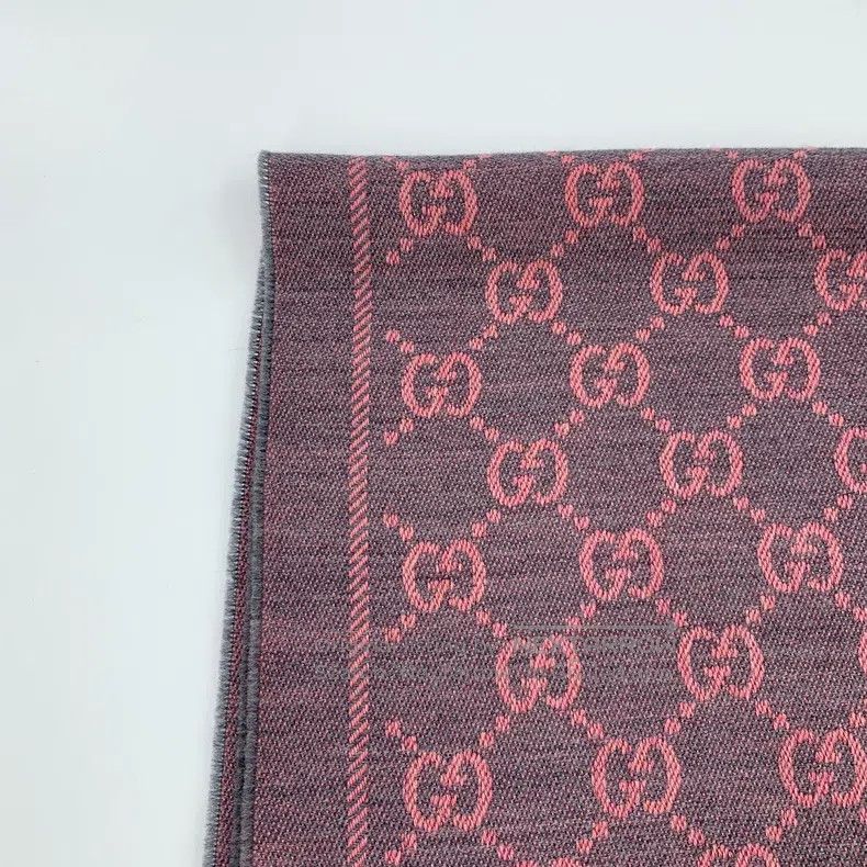 Gucci Gucci Pink logo jacquard full print wool tassel scarf Size ONE SIZE - 2 Thumbnail
