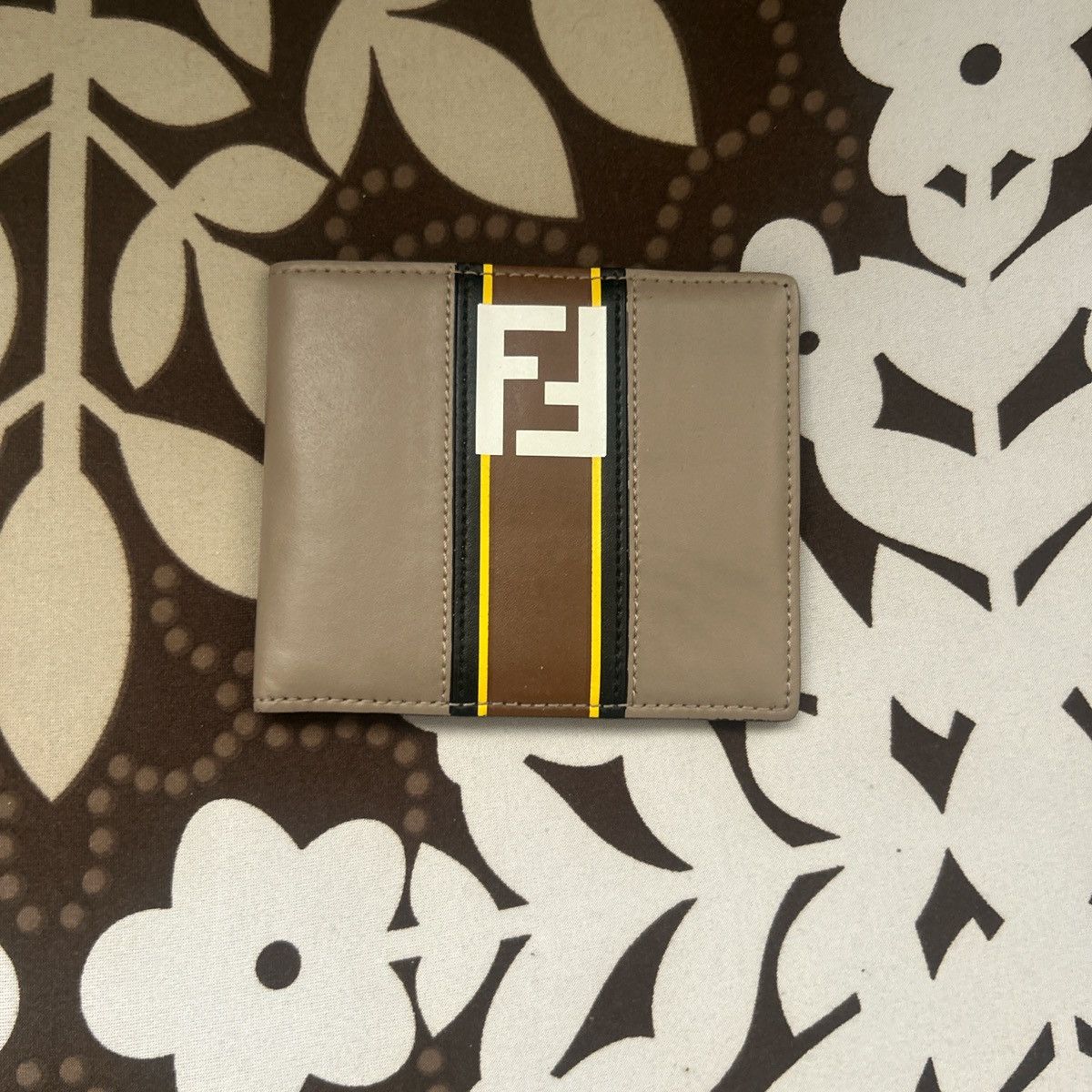 Fendi Vintage Fendi Wallet Size ONE SIZE - 2 Thumbnail