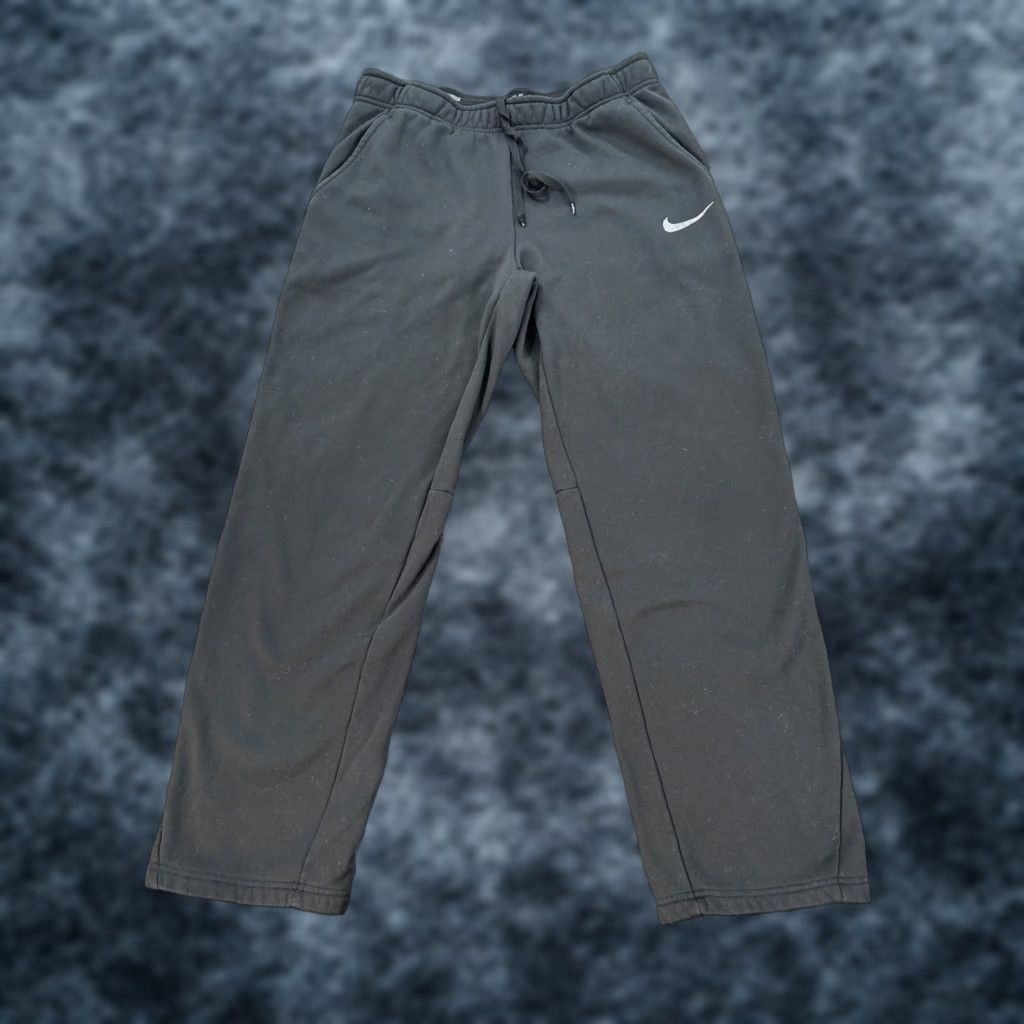 Nike Nike Therma Pants Mens Large Black DQ5405-010 Jogger Tapered Athletic Zip Pocket Pockets Fleece 29in Inseam Thermal Size US 33 - 1 Thumbnail