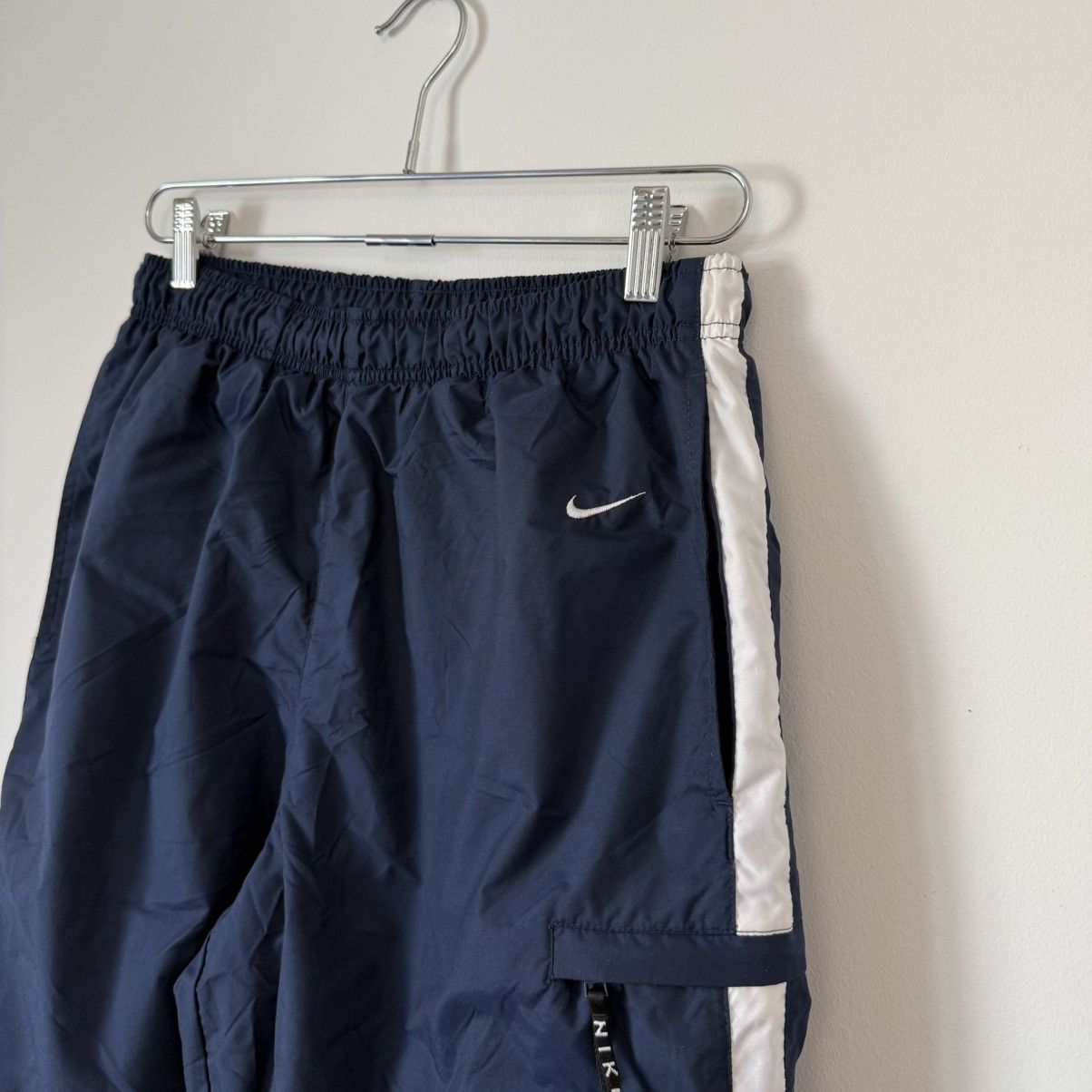 Nike Vtg 2000s Nike Spellout Baggy Nylon Track Pants Drill Y2K Size US 30 / EU 46 - 4 Thumbnail