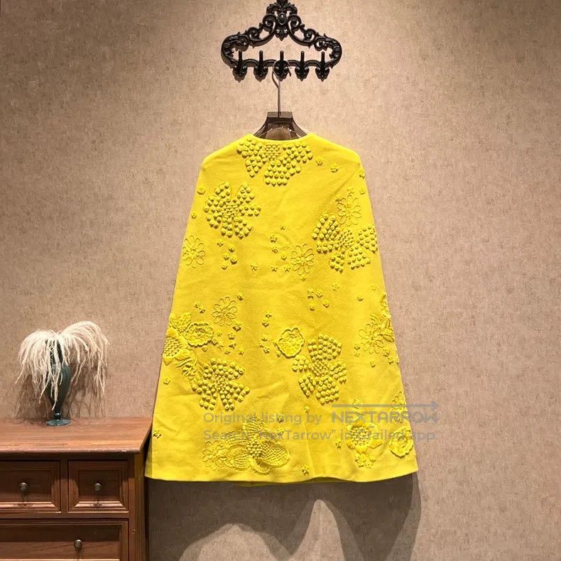 Valentino Valentino Yellow beaded embroidered floral cape coat Size XS / US 0-2 / IT 36-38 - 2 Thumbnail