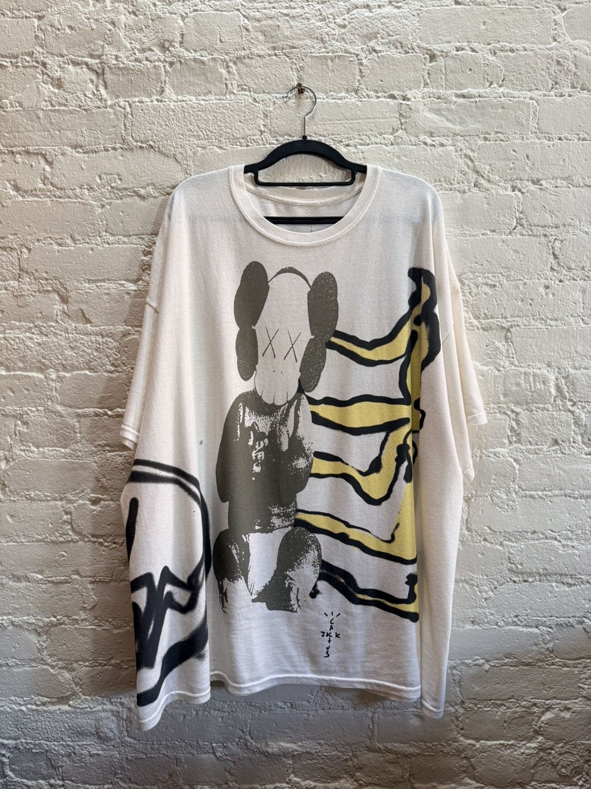Fragment Design × Kaws × Original Fake KAWS x fragment naked women