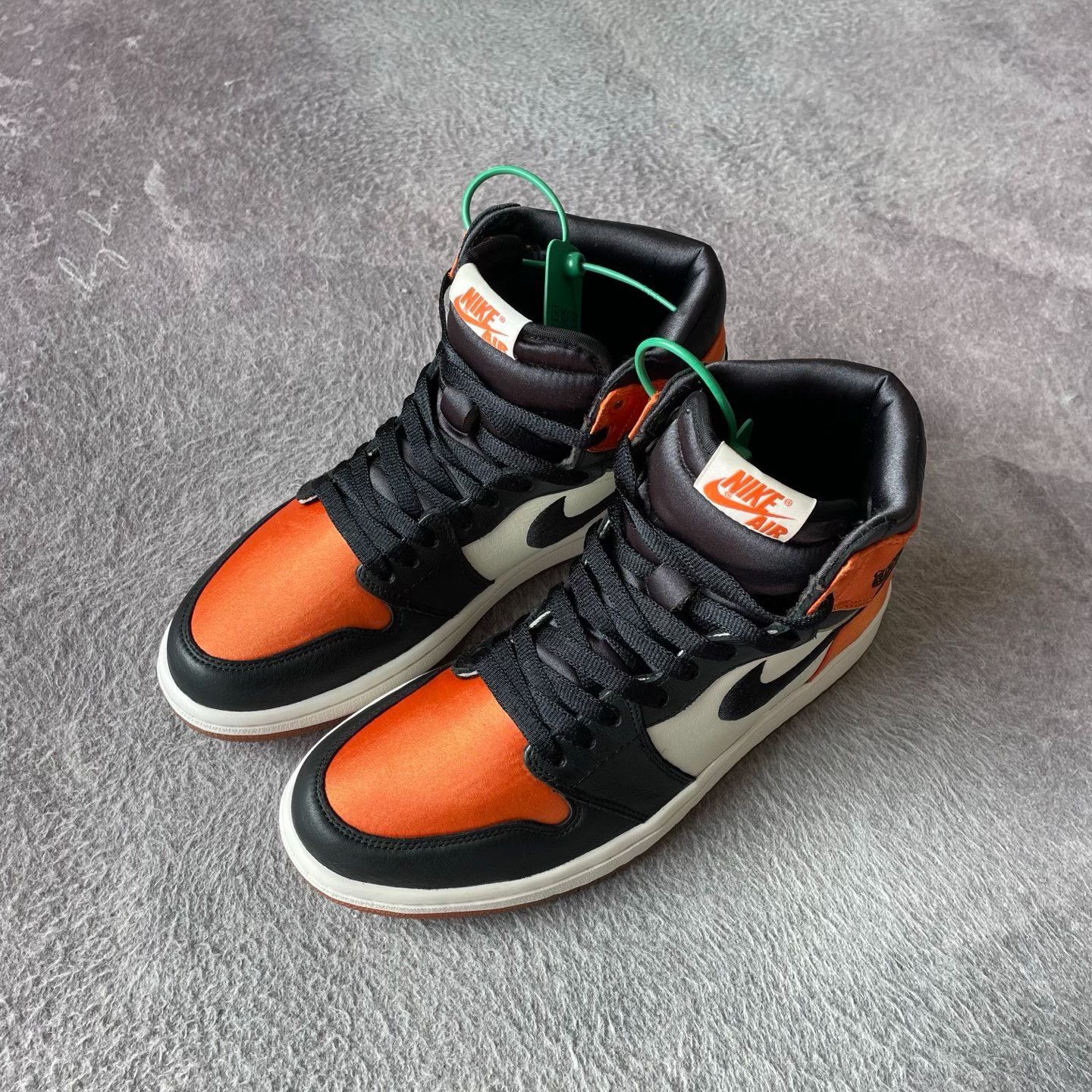 Nike Nike Silk Lowtop Sneakers 40 Men Size US 7.5 / EU 40-41 - 1 Thumbnail