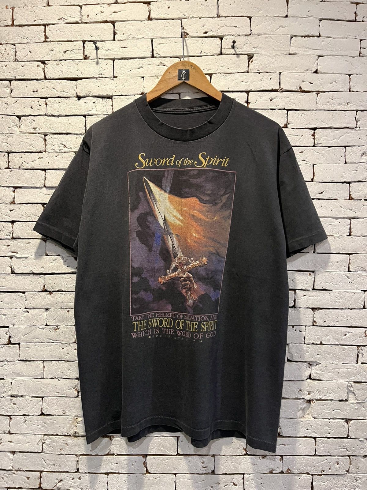Other Vintage 90s Sword of the Spirit T-Shirt Size US L / EU 52-54 / 3 - 1 Thumbnail