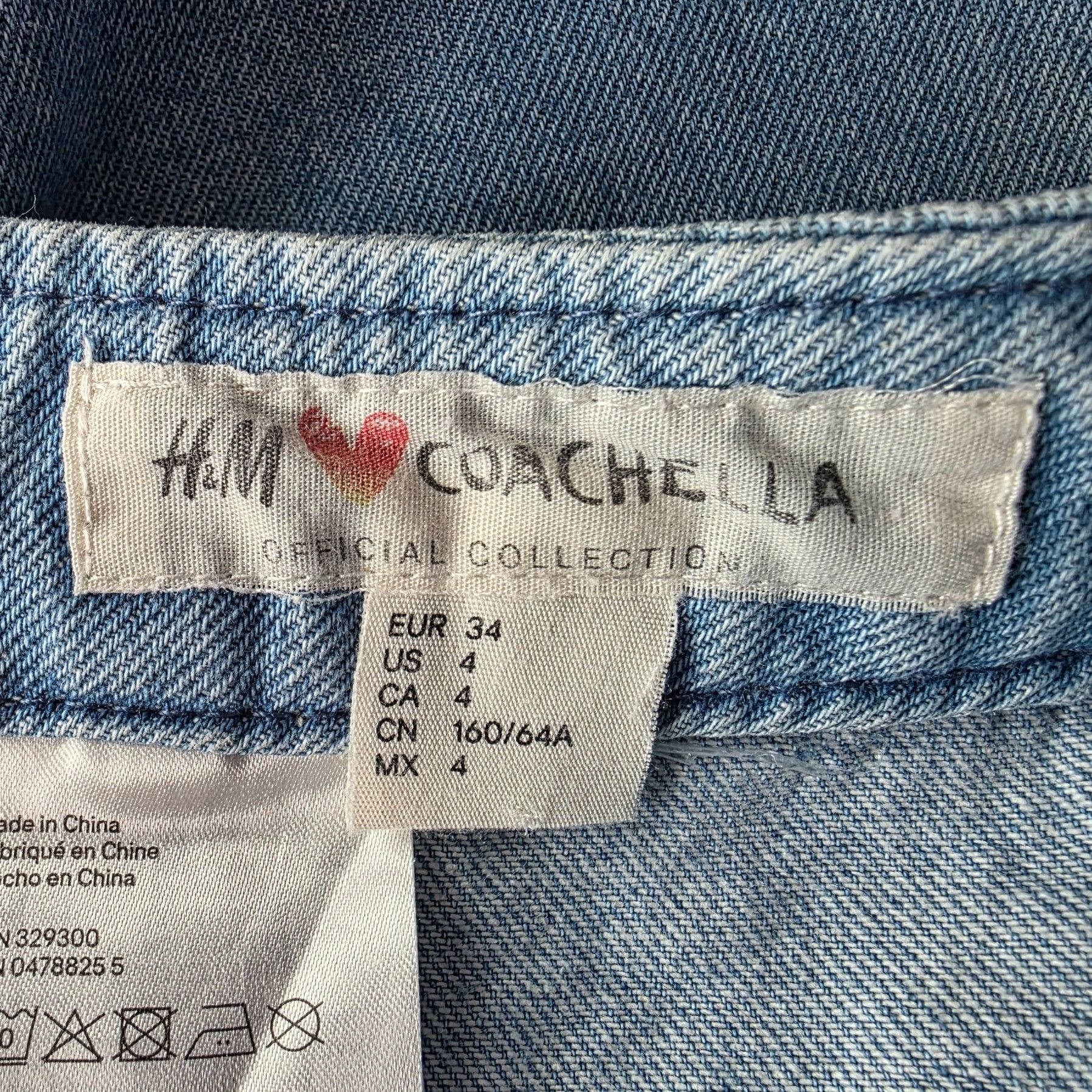 H&M H&M X Coachella Womens 4 Skirt Mini Embroidered Floral Denim Size 27" / US 4 / IT 40 - 4 Thumbnail