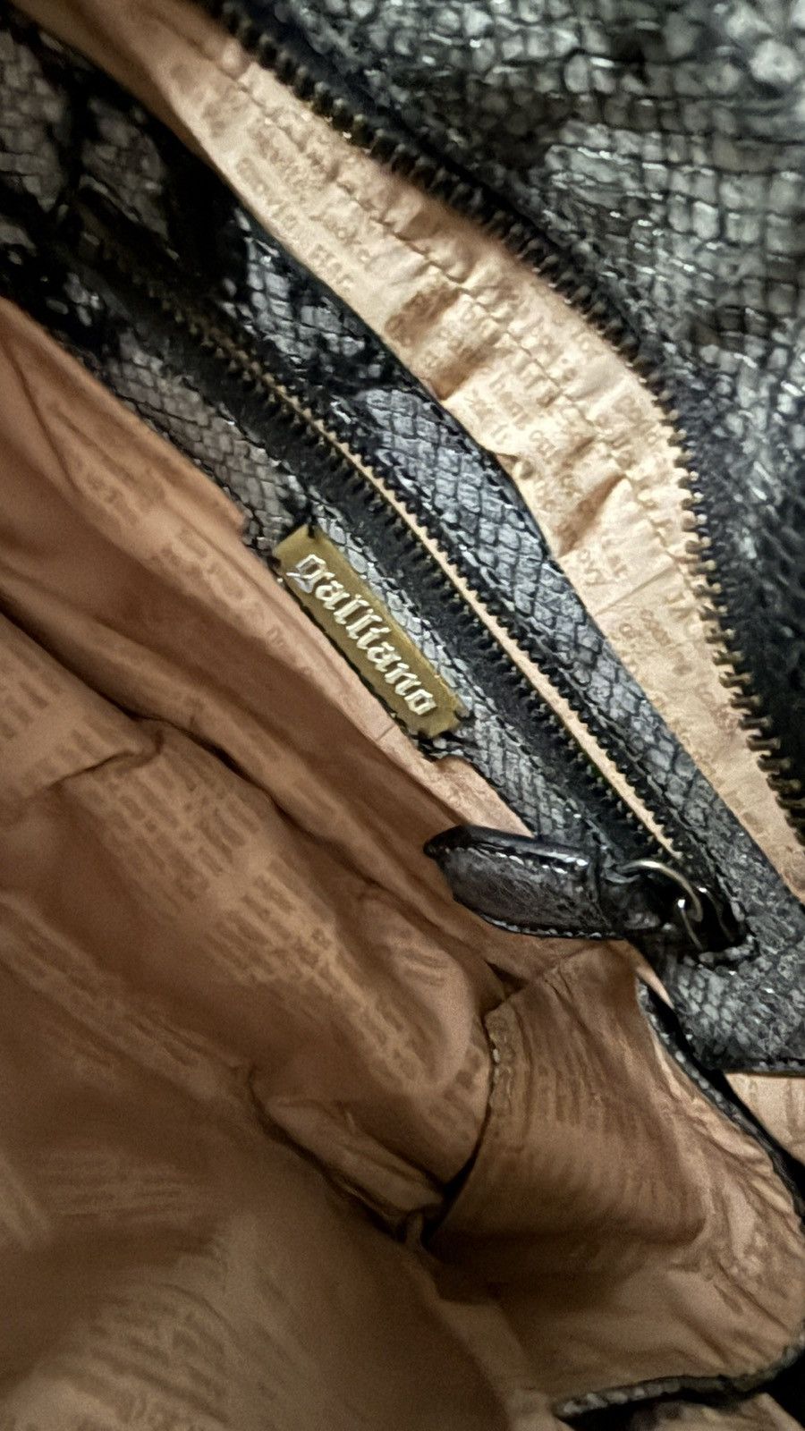 John Galliano John Galliano Size ONE SIZE - 8 Thumbnail