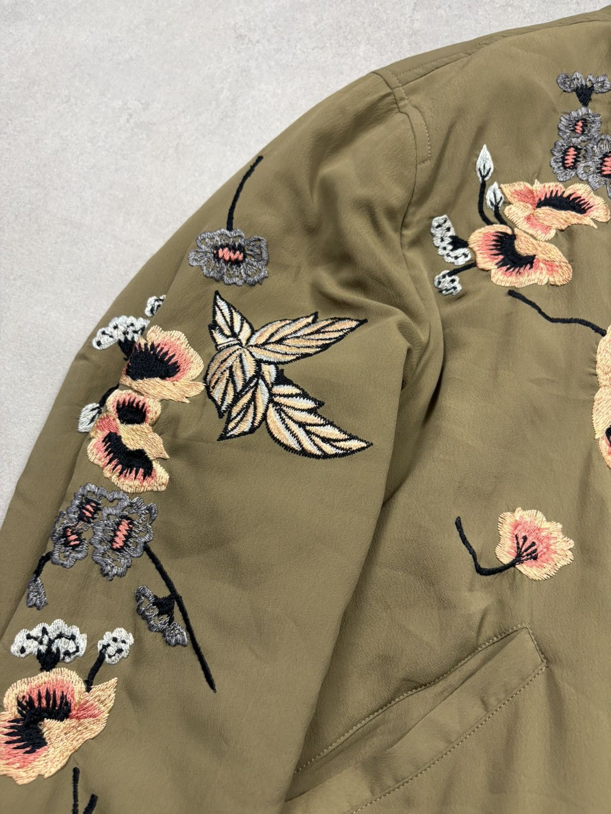 Allsaints AllSaints Embroidered Floral Bomber Jacket Cropped MA1 Zip S Size S / US 4 / IT 40 - 6 Thumbnail