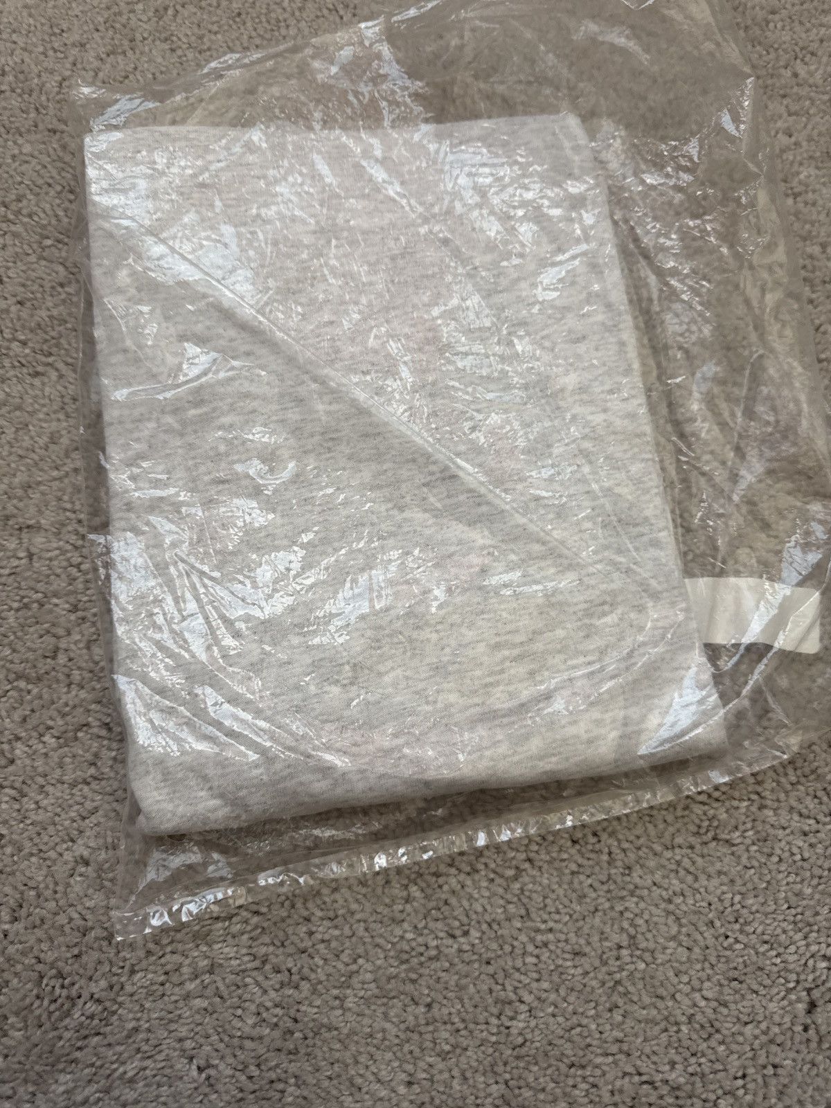 Supreme Supreme Futura Logo tee 2020 ash grey medium Size US M / EU 48-50 / 2 - 2 Thumbnail