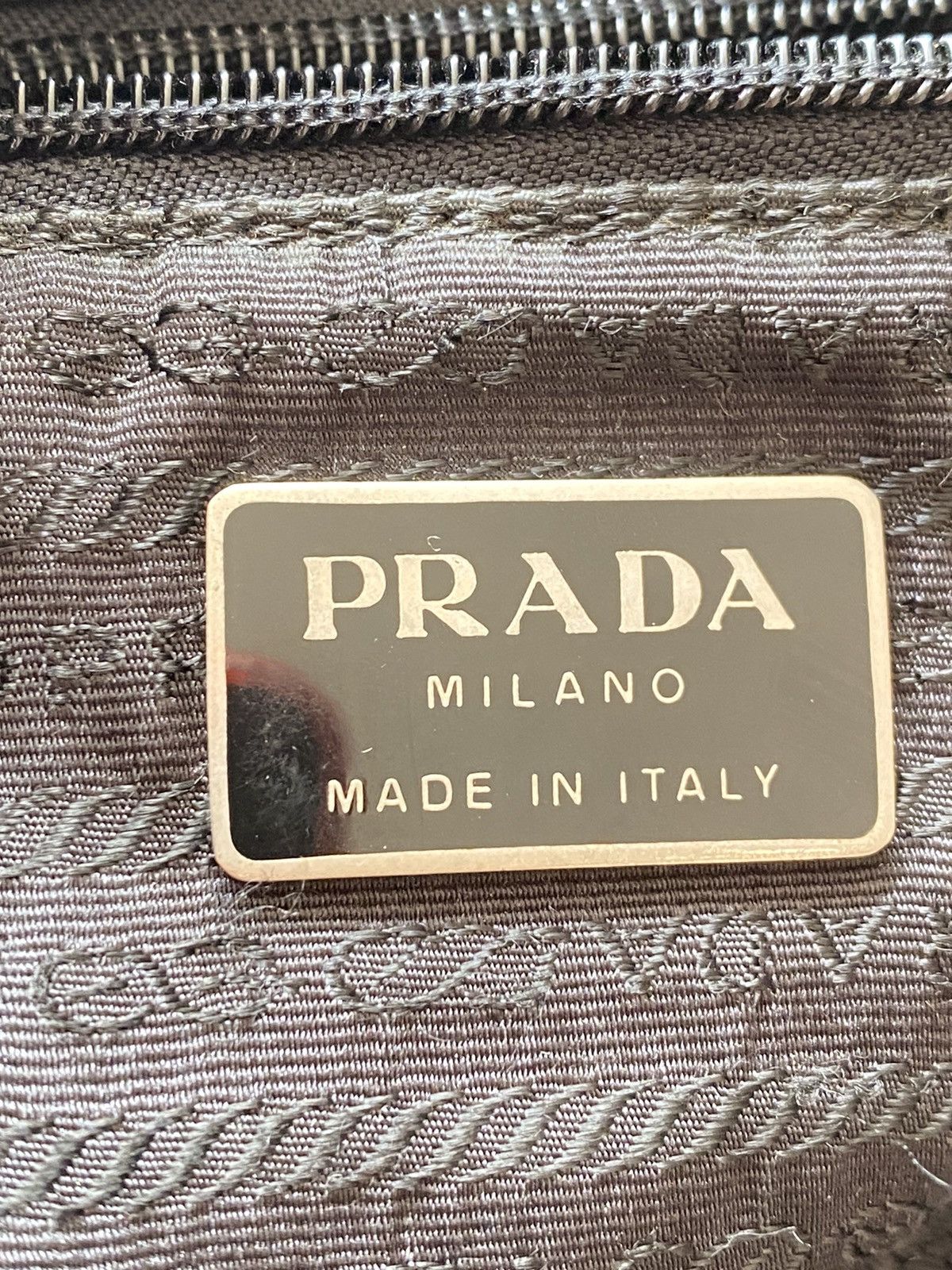 Prada Prada vela mini backpack 90s style Size ONE SIZE - 6 Thumbnail