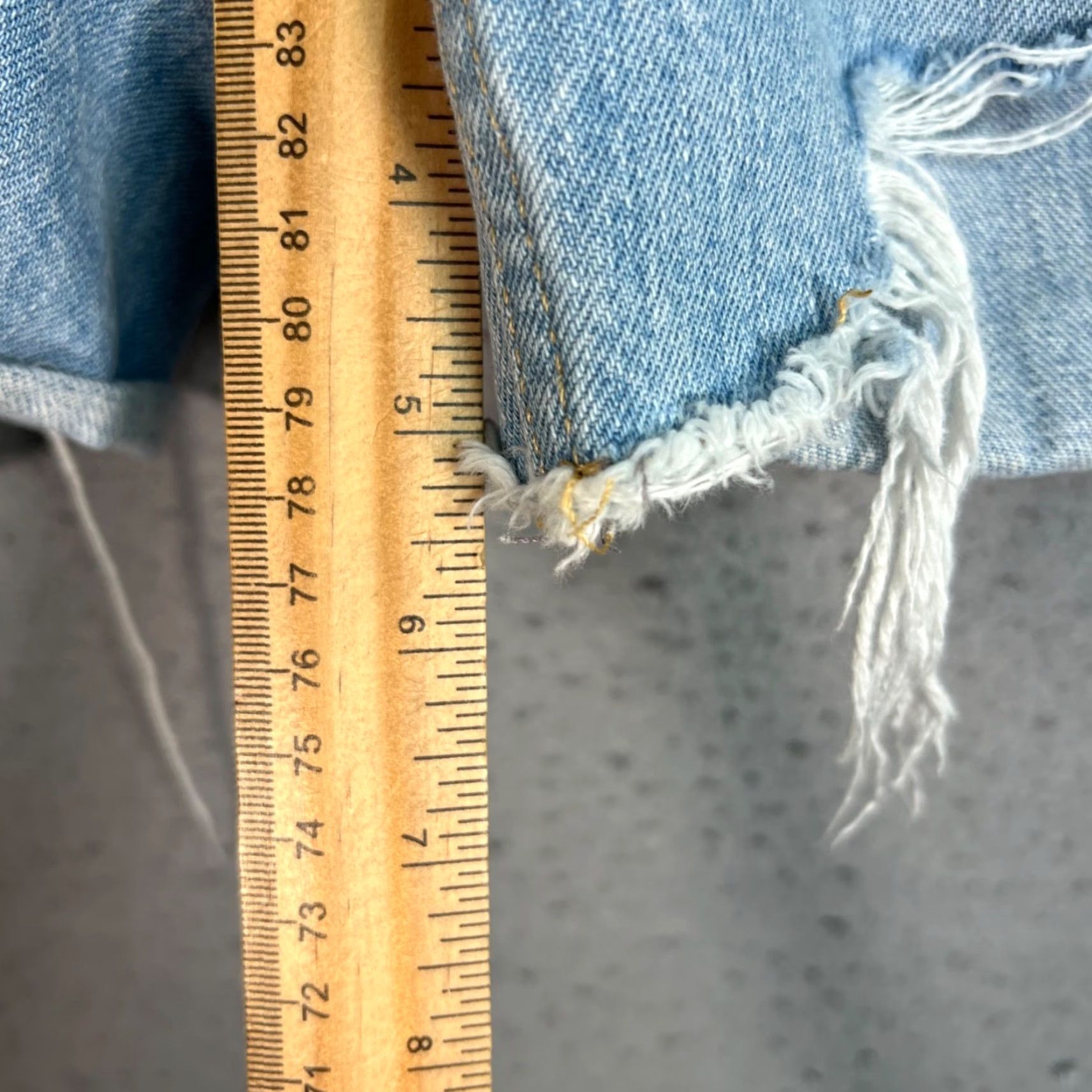 Vintage Pull & Bear Womens Shorts Size 6 Distressed Denim Blue Size 28" / US 6 / IT 42 - 7 Thumbnail