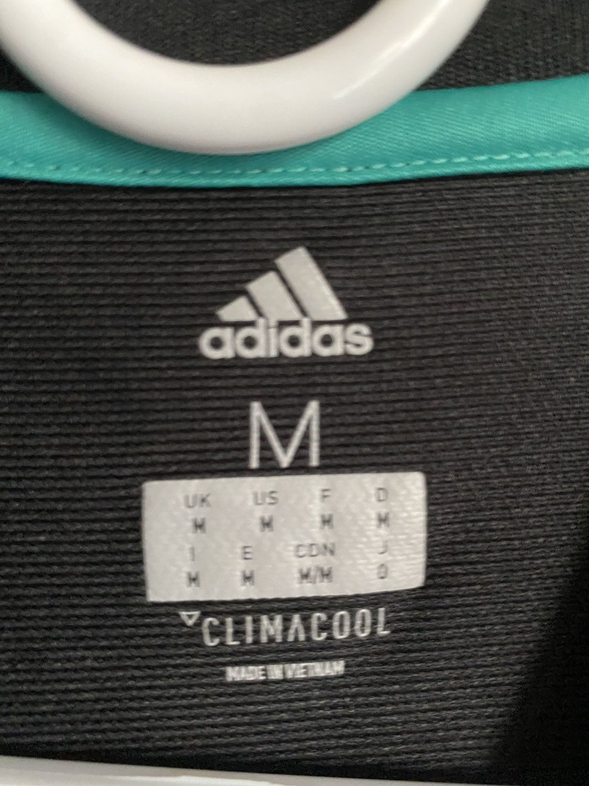 Adidas Real Madrid 2017/2018 jersey Size US M / EU 48-50 / 2 - 2 Thumbnail