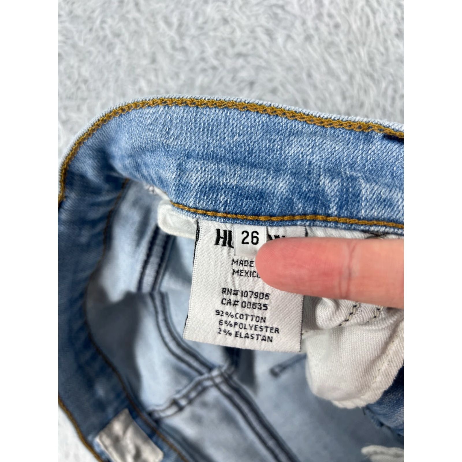 Hudson Hudson Jeans Women 28 Blue Denim Skinny Distressed Light Wash 27 Inseam 5-Pocket Pattern Flower Size 28" / US 6 / IT 42 - 7 Thumbnail