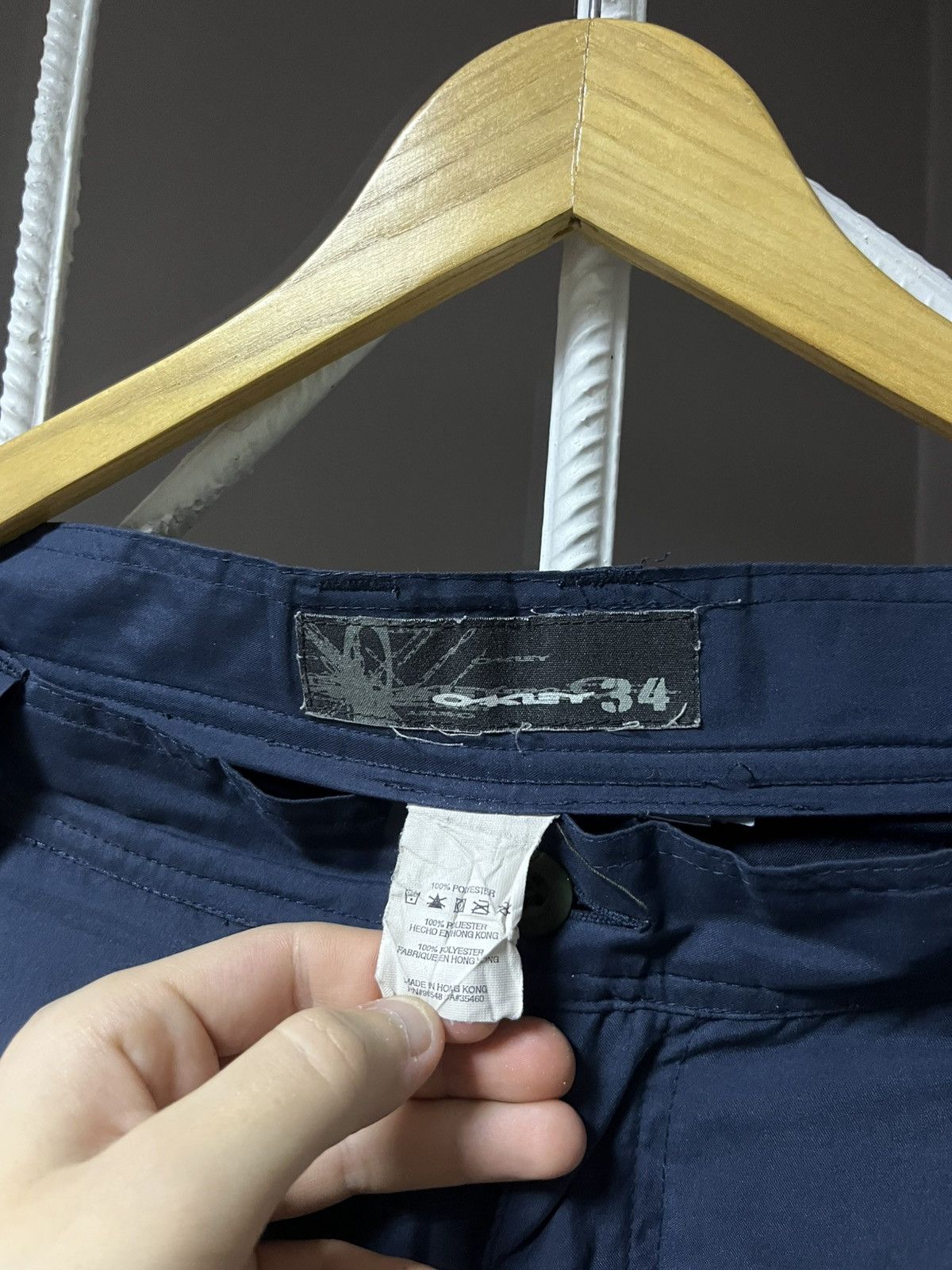 Oakley Vintage Oakley Nylon Baggy Cargo Shorts Size US 34 / EU 50 - 2 Thumbnail
