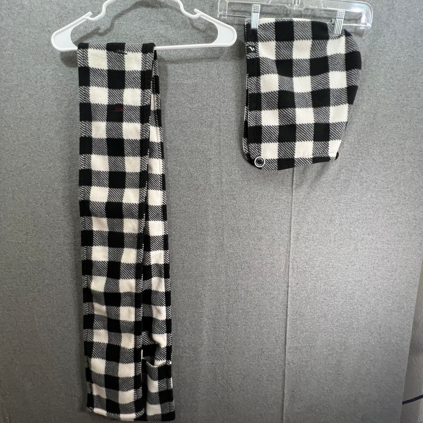 Other Scoodie Black and White Plaid Women's Scarves & Hood Size ONE SIZE - 8 Thumbnail