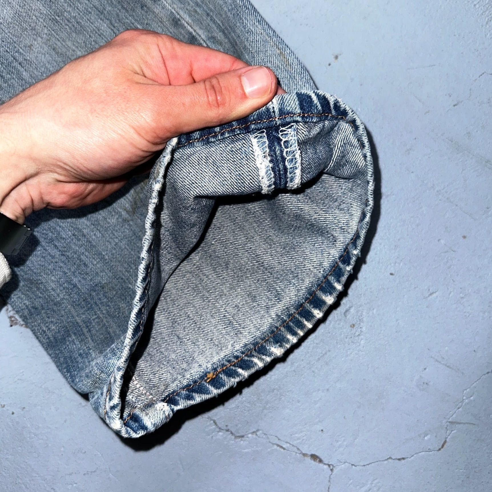 Levi's VINTAGE Levi's 501 Jeans Blue Light Wash 38x34 Straight 90s Mens Denim Cotton Mid Rise 38 Regular Inseam 34 Size US 38 / EU 54 - 6 Thumbnail