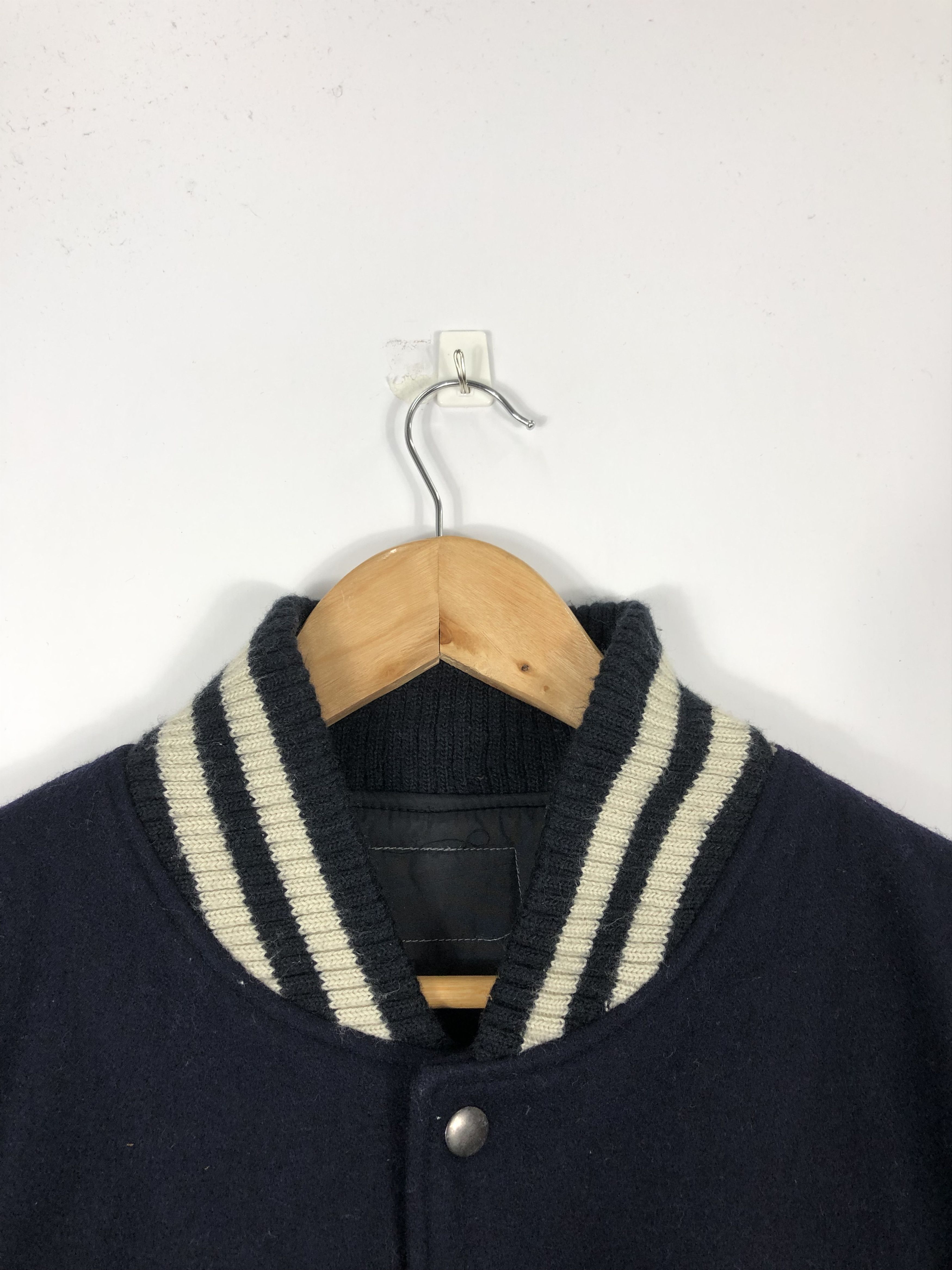Japanese Brand Vintage Varsity Jacket M Logo V0181 Size US L / EU 52-54 / 3 - 5 Thumbnail