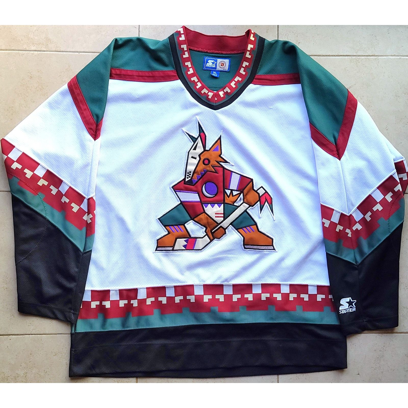 Phoenix Coyotes 90s jersey white kachina XL Arizona hockey