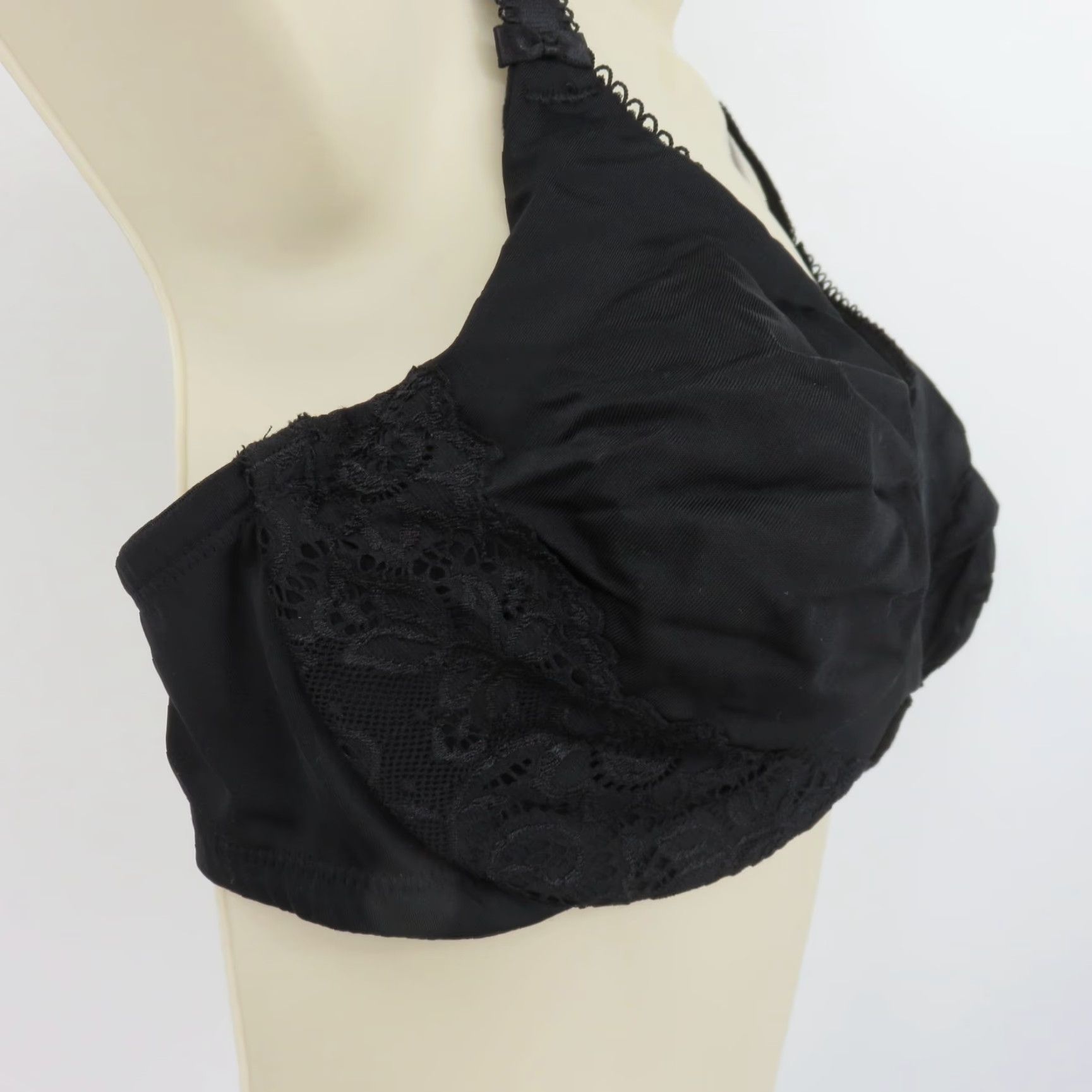 Vintage Olga Bra 38D Women Luxury Lift Underwire Unlined Black Flower Lace T-Shirt Bra Plus Size Womens Size ONE SIZE - 3 Thumbnail