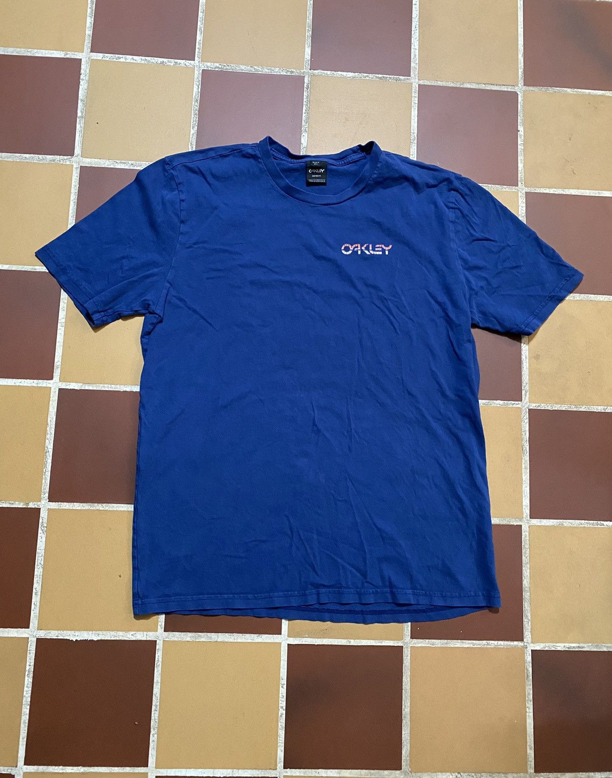 Oakley Y2K Oakley Vintage T-Shirt medium Size US M / EU 48-50 / 2 - 2 Thumbnail