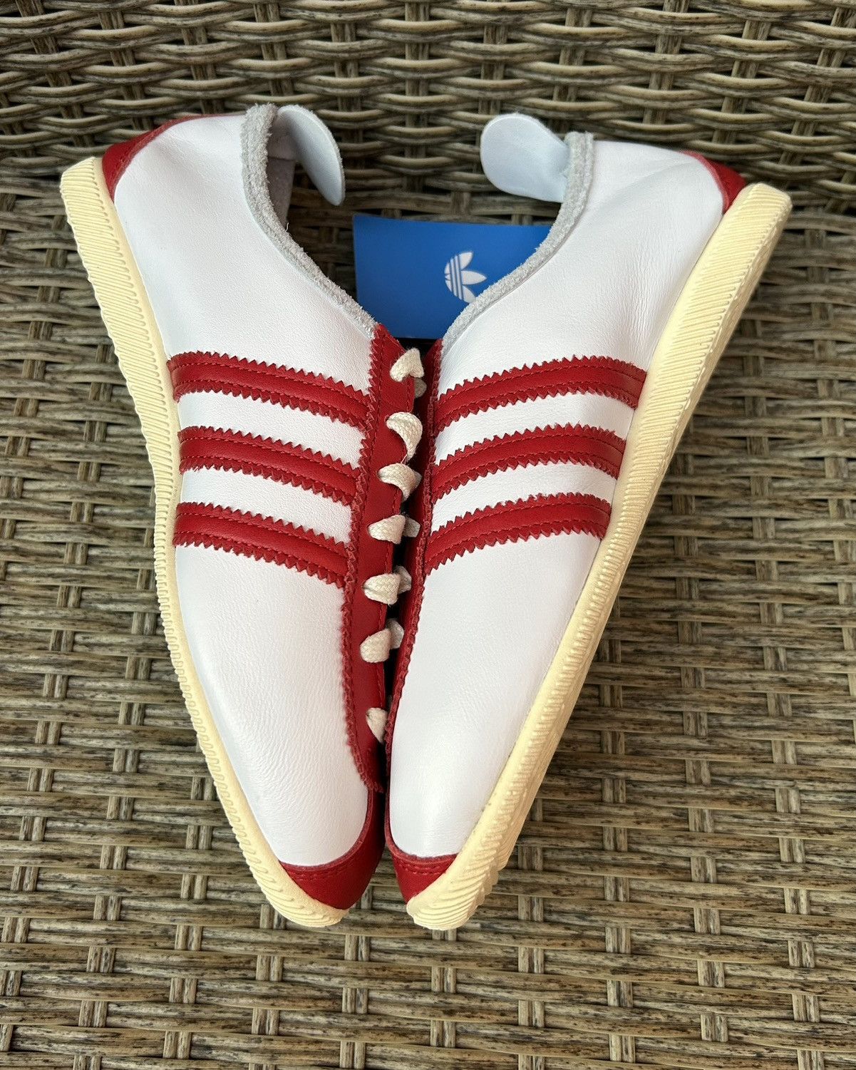 Adidas adidas Originals Japan White Power Red Low-Top Trainers Size US 6 / EU 39 - 4 Thumbnail