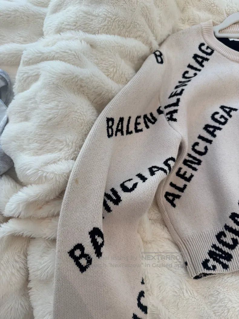 Balenciaga Balenciaga Logo-printed round-neck long-sleeve knit top Size XS / US 0-2 / IT 36-38 - 2 Thumbnail