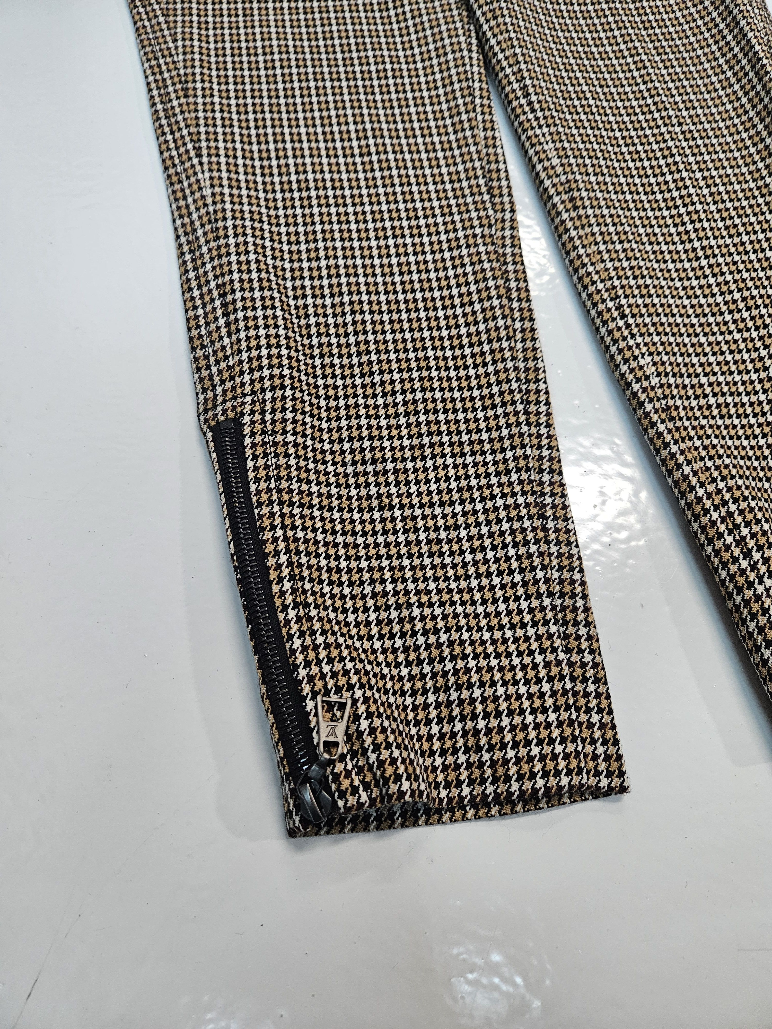 Louis Vuitton Louis Vuitton tapered herringbone wool pants Size 27" / US 4 / IT 40 - 6 Thumbnail