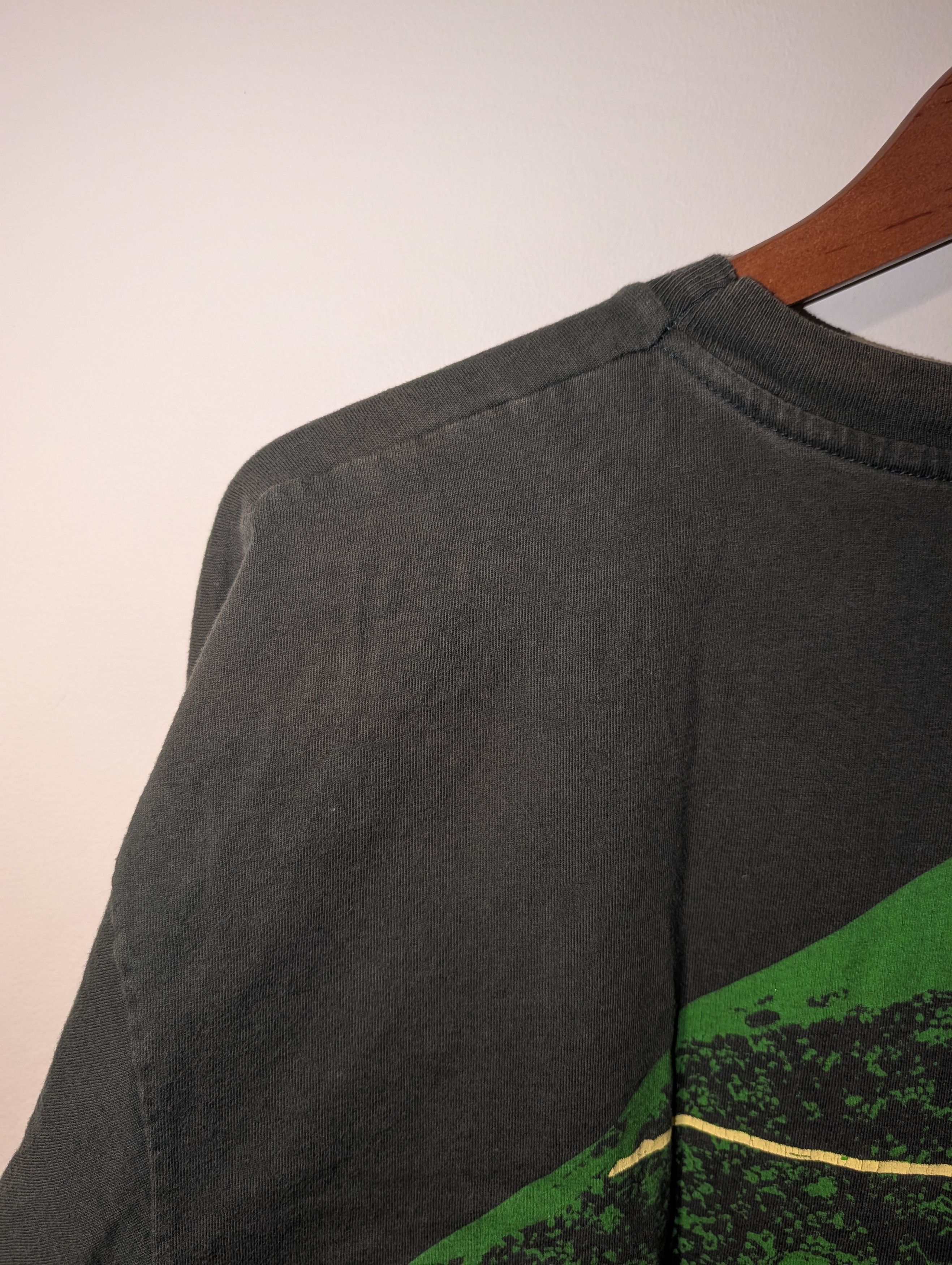 NCAA Vintage Notre Dame Football Shirt Sun Faded Thrashed Tee Size US XL / EU 56 / 4 - 7 Thumbnail