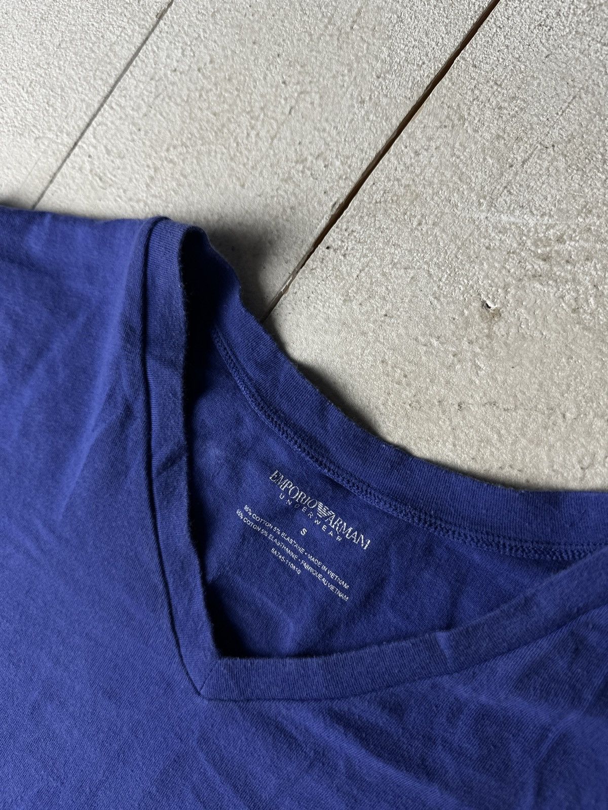 Emporio Armani 🚨Y2K Big Logo EMPORIO ARMANI T-shirt Avant Garde Size US S / EU 44-46 / 1 - 10 Thumbnail