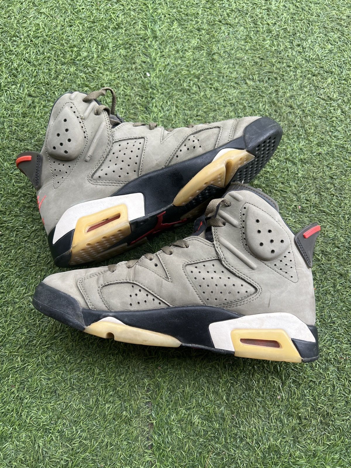 Jordan Brand × Travis Scott 🌵Travis Scott x Air Jordan 6 Olive CN1084-100 Size US 9 / EU 42 - 3 Thumbnail