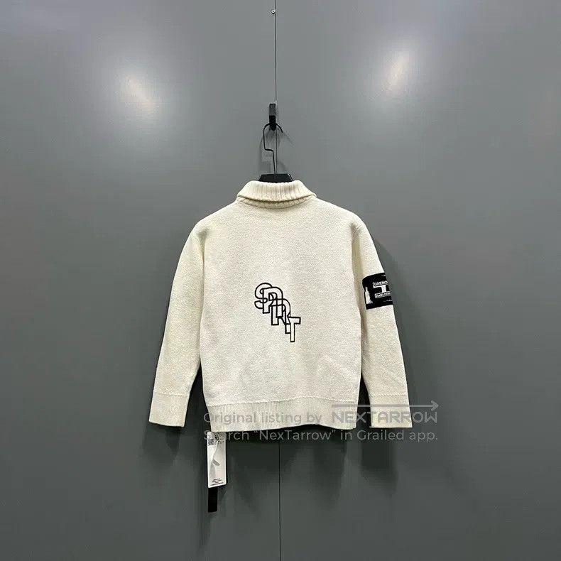 Givenchy Givenchy Printed High-Neck Wool Knit Sweater XS Size US XS / EU 42 / 0 - 3 Thumbnail