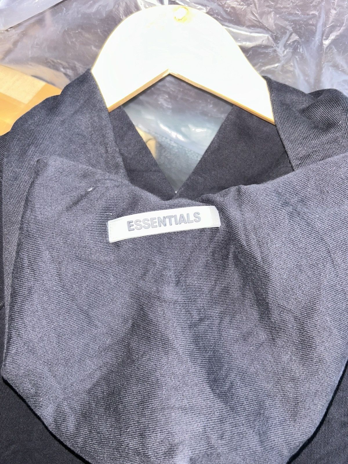 Fear of God Essentials Oversized Big Spell Logo Black Pullover Hoodie Size US M / EU 48-50 / 2 - 9 Thumbnail