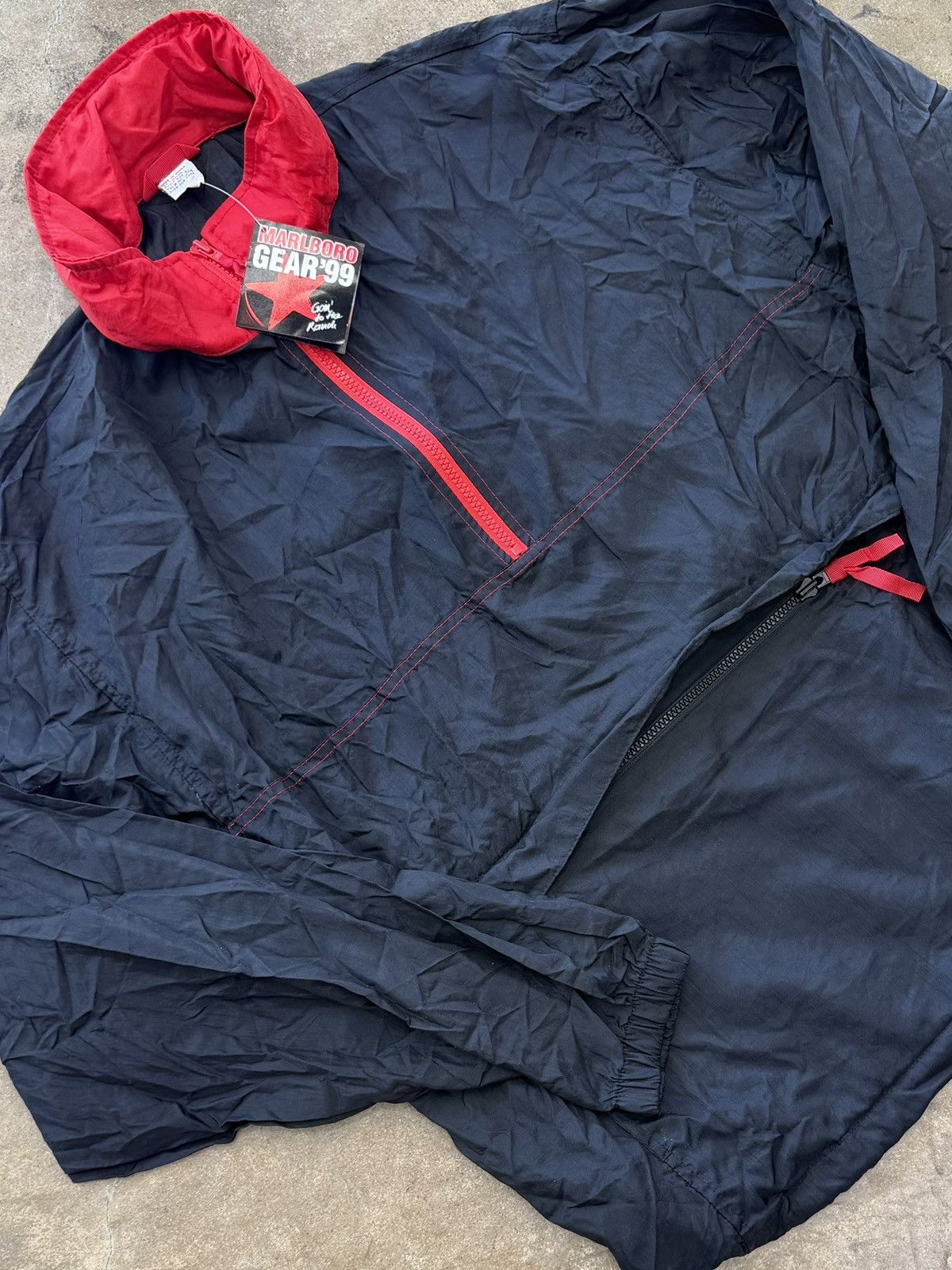 Marlboro 90s Marlboro DEADSTOCK Nylon Pullover Hoodie Large Size US L / EU 52-54 / 3 - 1 Thumbnail