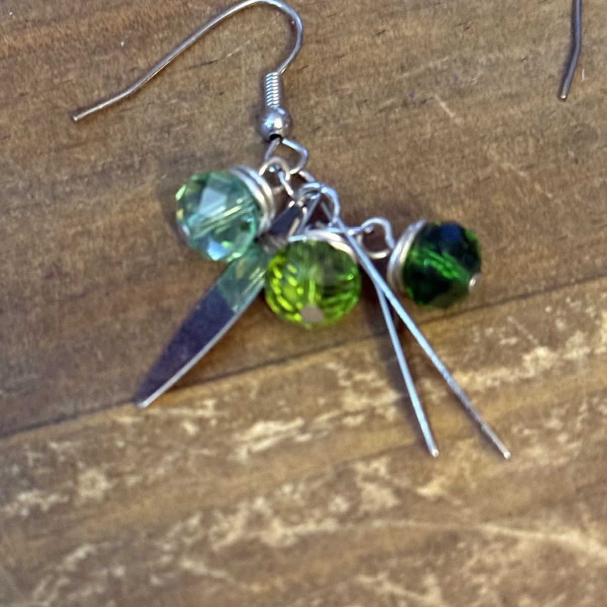Other Silver tone silver dangles and green bead dangle earrings Size ONE SIZE - 4 Thumbnail