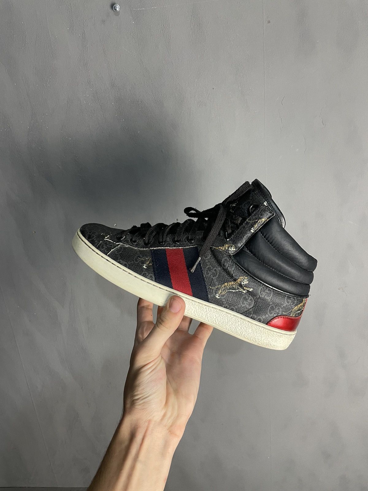 Gucci Gucci Ace Web GG Supreme Monogram Tiger Canvas Gray High top Size US 6 / EU 39 - 8 Thumbnail