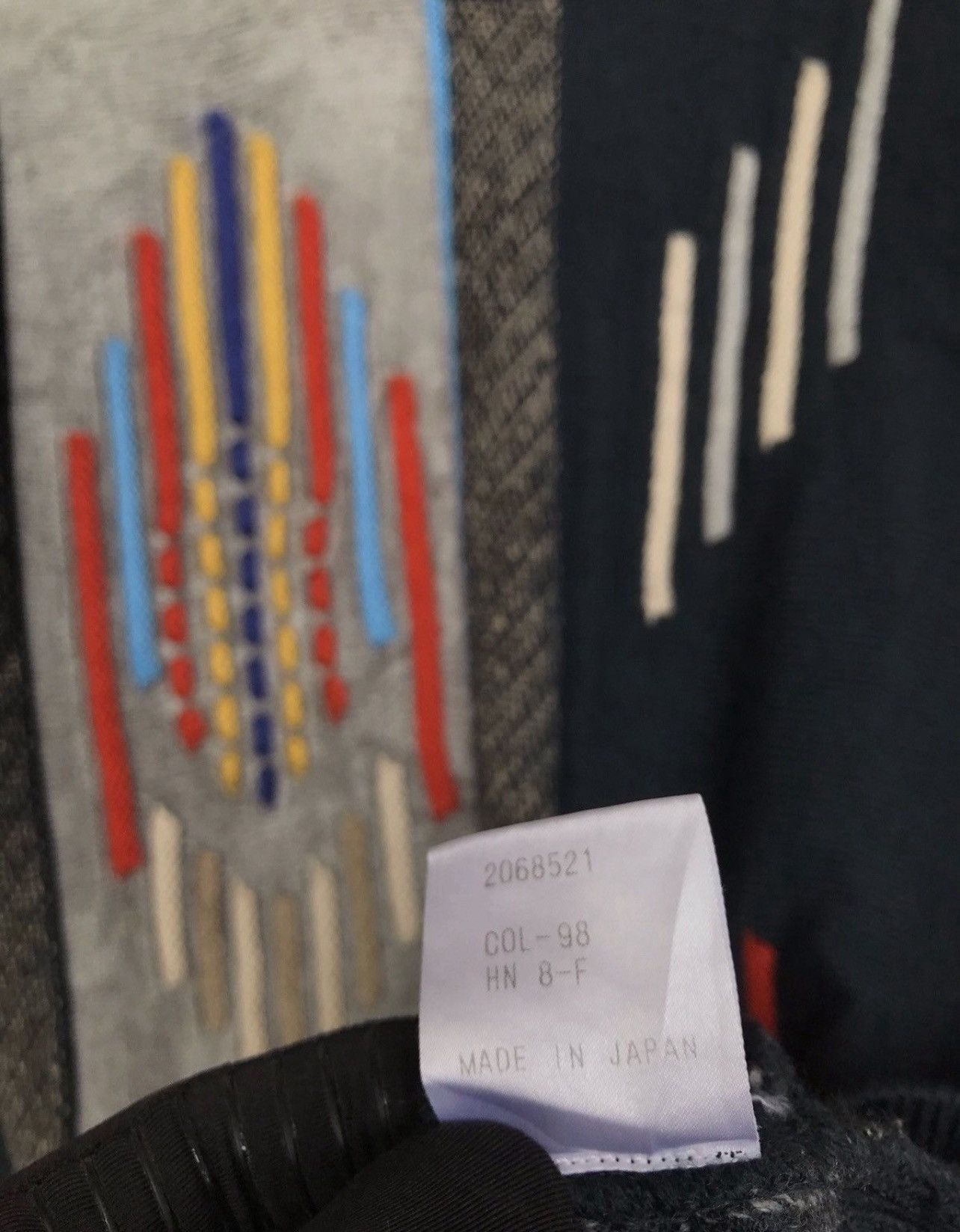 Vintage Vintage Japanese Multicolour Black Knitwear Size US L / EU 52-54 / 3 - 6 Thumbnail