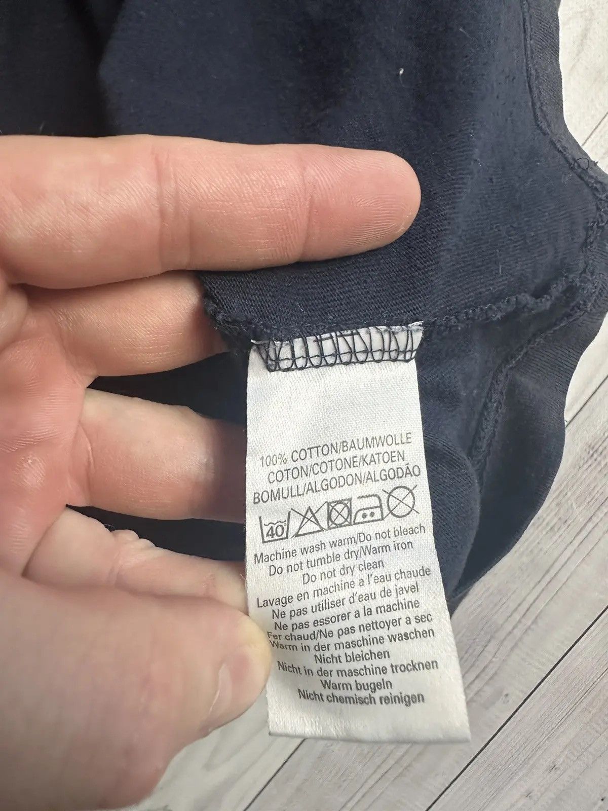 Burberry Vintage Burberrys logo tee size L distressed Size US L / EU 52-54 / 3 - 8 Thumbnail