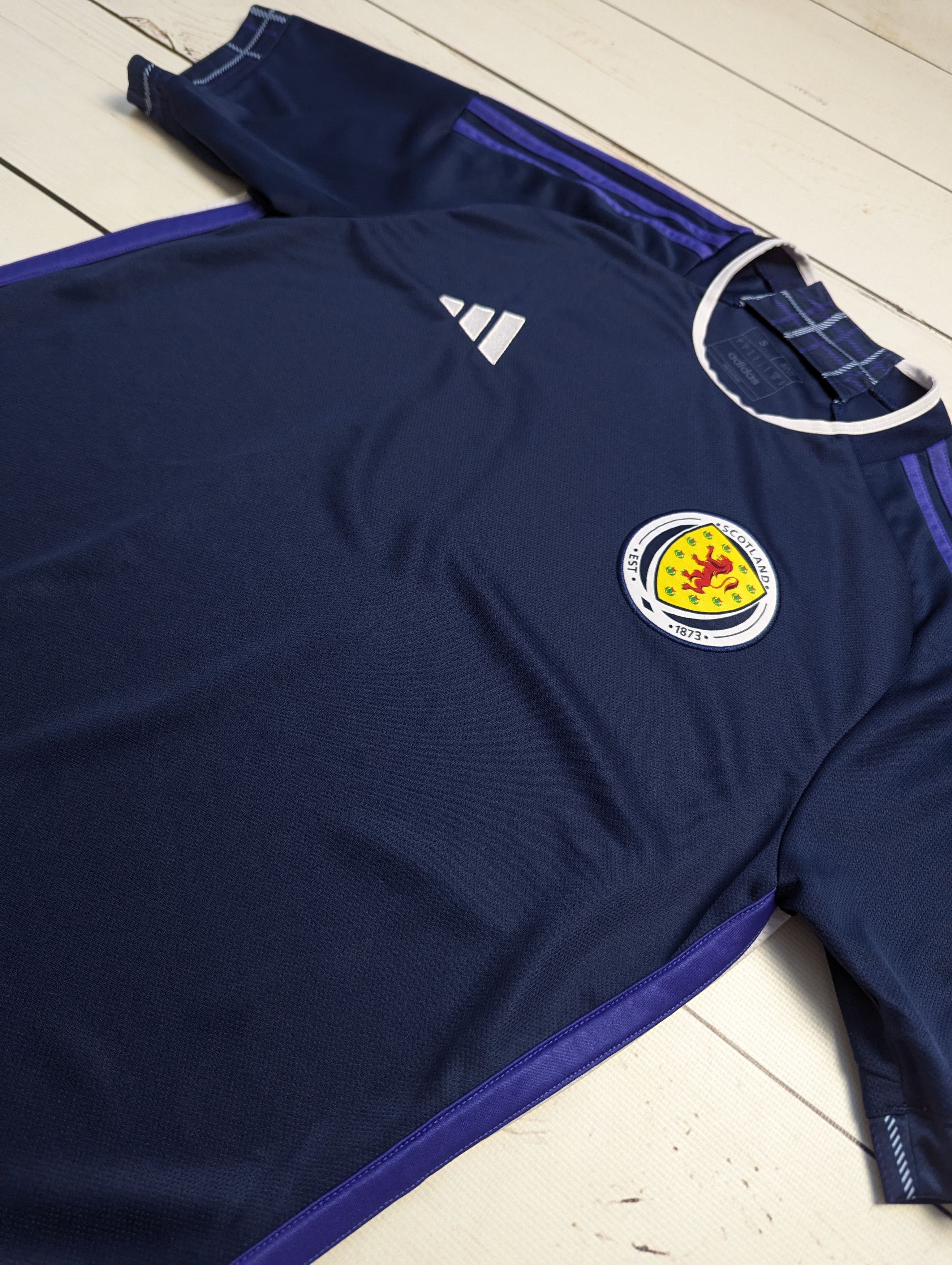 Adidas Rare Adidas Scotland 2023 football Soccer Jersey Size US S / EU 44-46 / 1 - 4 Thumbnail