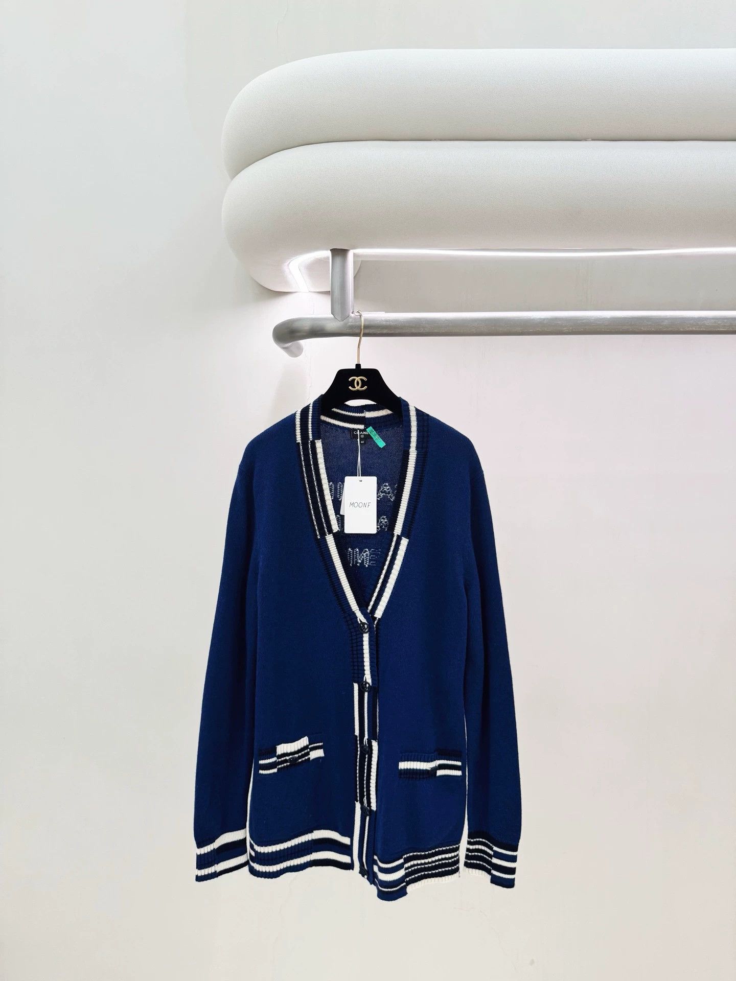 Chanel Chanel Pre-Owned Blue White Collar Cashmere Cardigan 40 Size M / US 6-8 / IT 42-44 - 1 Thumbnail