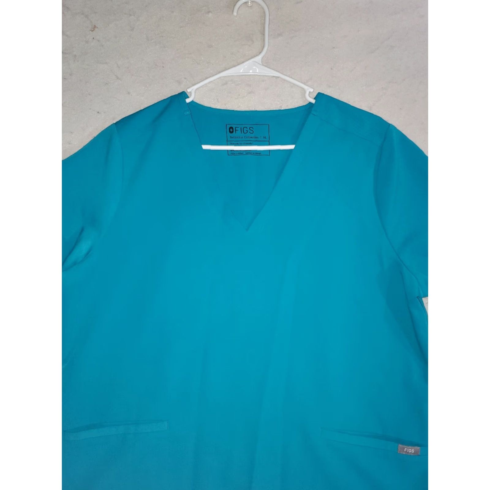 X-LARGE FIGS Technical Collection Blue Casma 3 Pocket Scrub Top Women X-Large Size XL / US 12-14 / IT 48-50 - 2 Thumbnail