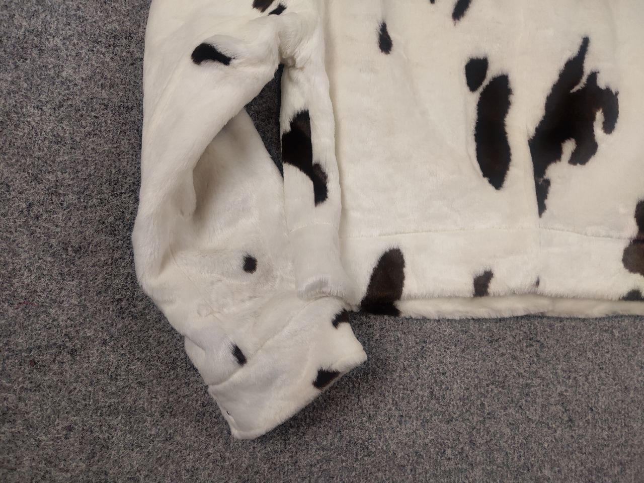 If Six Was Nine Vintage spotted cow if six was nine style fur Jacket Y2K Size S / US 4 / IT 40 - 8 Thumbnail