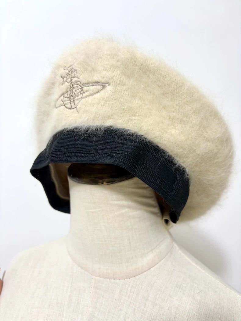 Vivienne Westwood Vivienne Westwood Mid-1930s white wool Saturn berets Size ONE SIZE - 3 Thumbnail